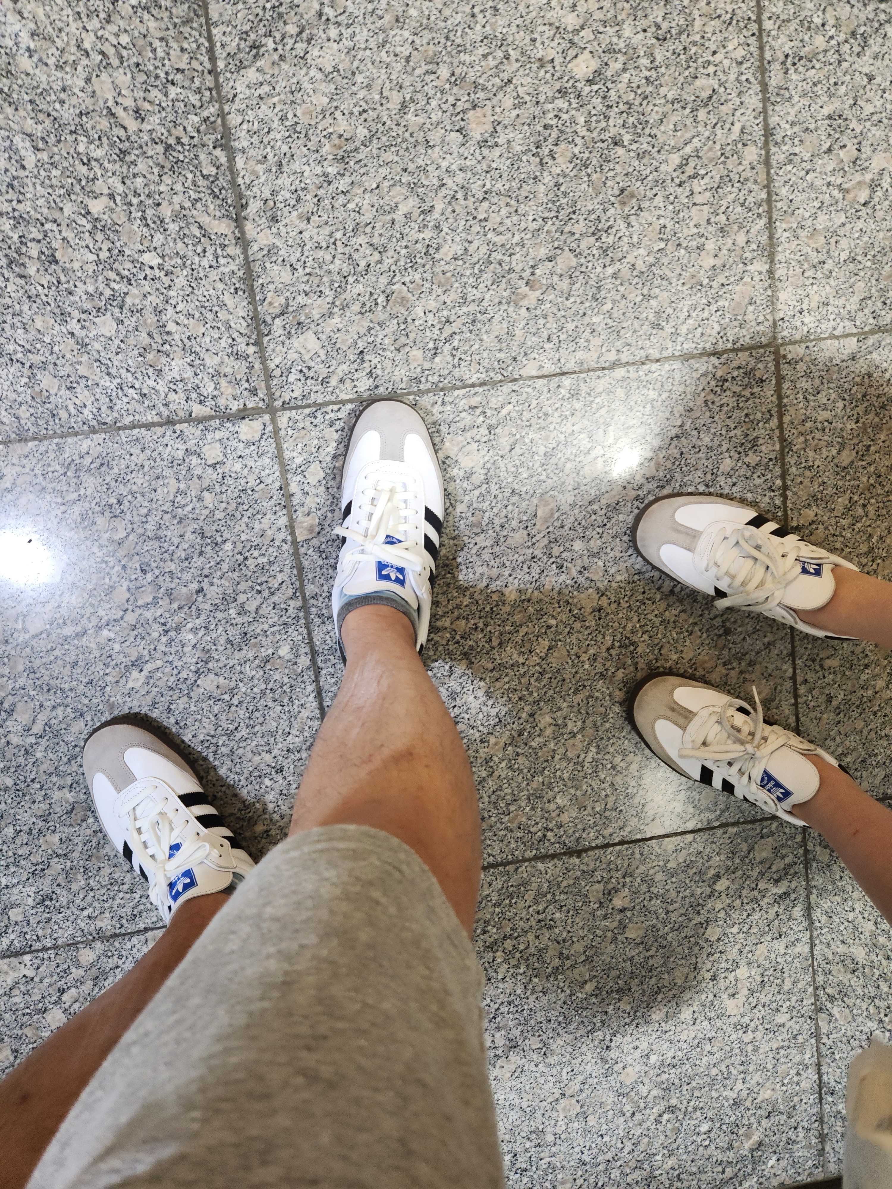 Adidas Samba OG Cloud White 착용 스타일