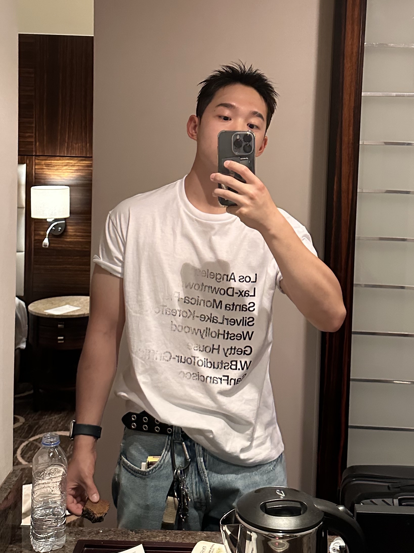 Millo Archive Faded Los Angeles T-Shirts White 착용 스타일 - 3