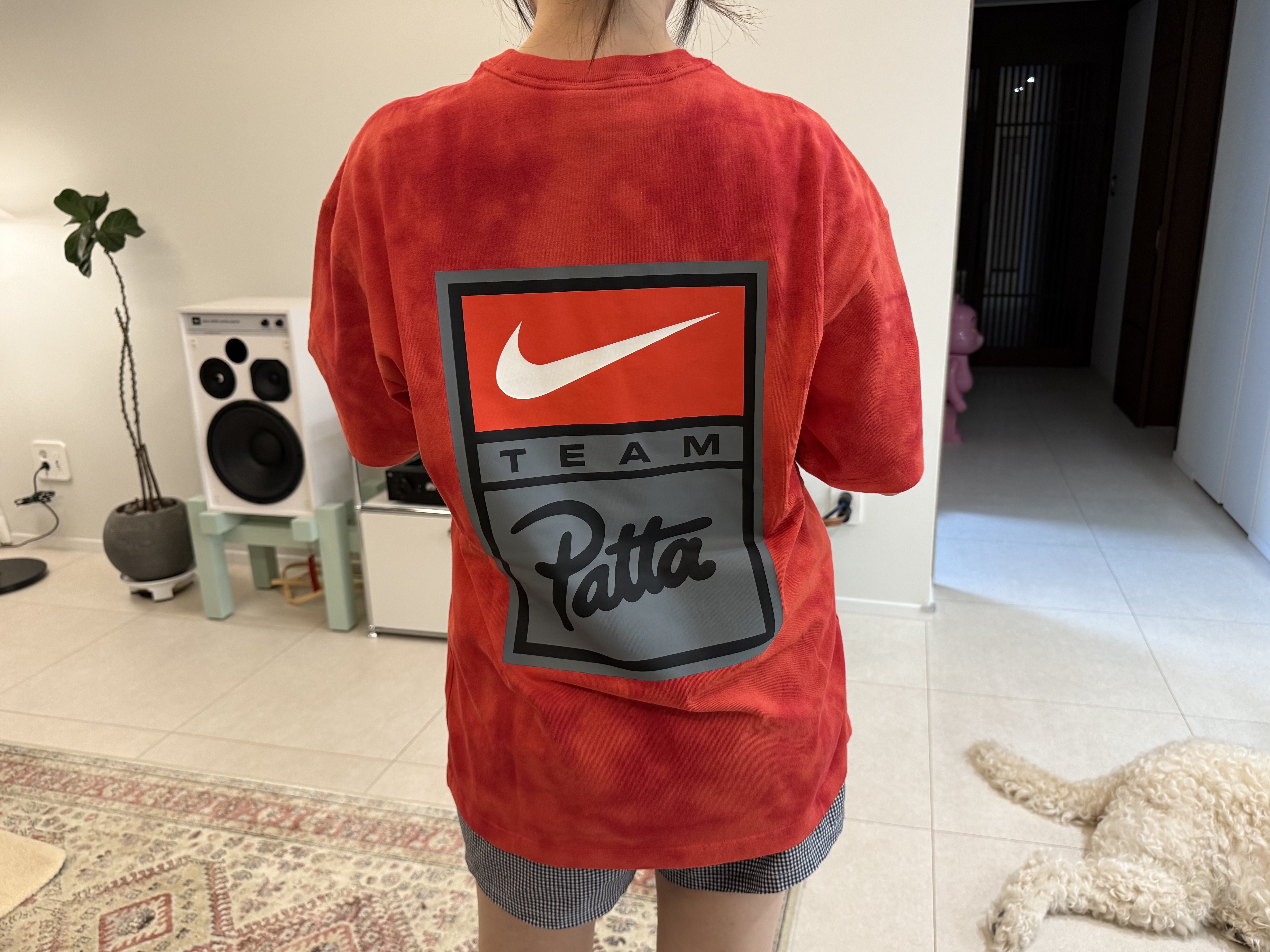 Nike x Patta T-Shirt Rush Red (HQ3907-612) 착용 스타일 - 1