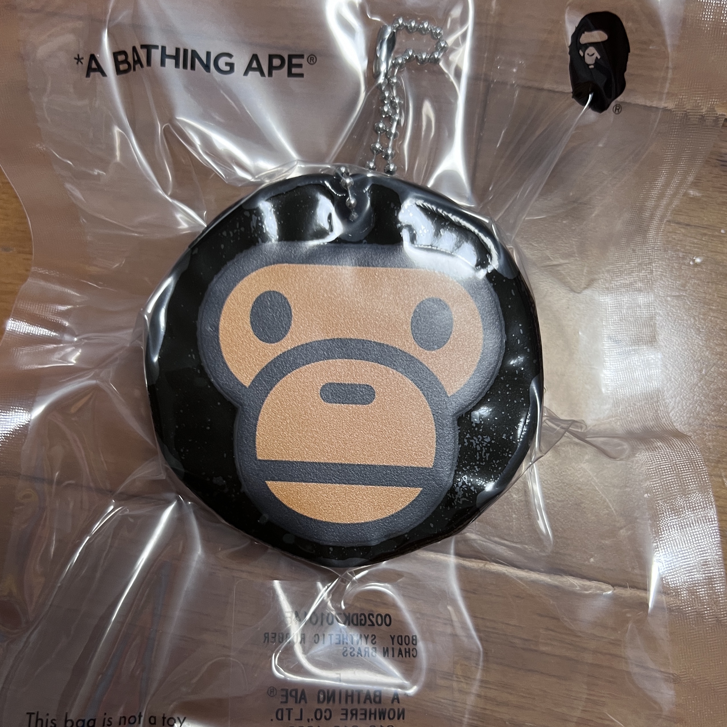 BAPE Baby Milo Keychain Brown 착용 스타일