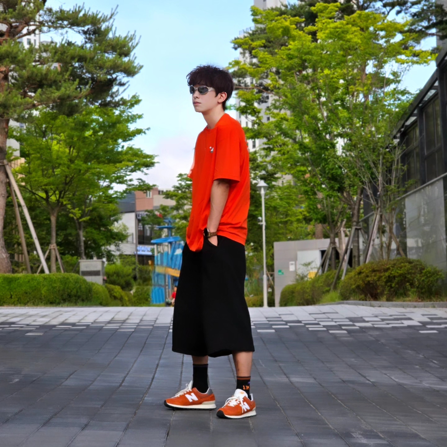 New Balance 574 Heritage Orange Burst White, Samsung Galaxy Watch6 44mm LTE Silver (Korean Ver.) 착용 스타일 - 4