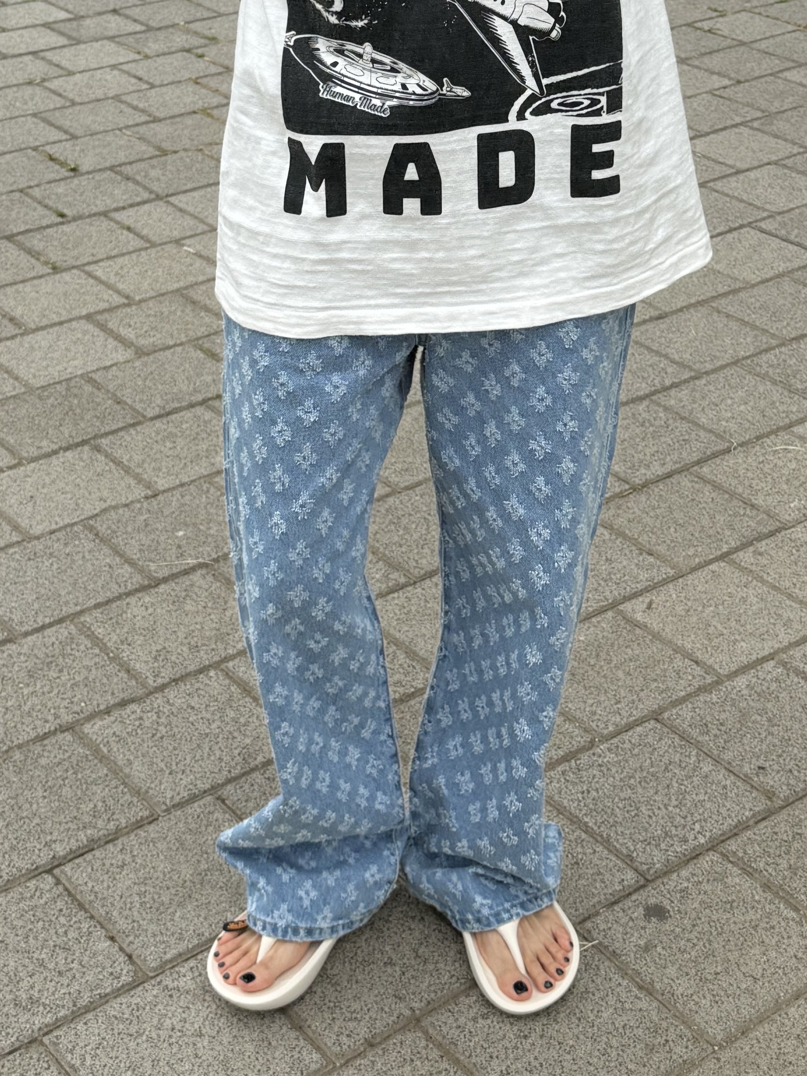 Human Made Graphic T-Shirt #14 White, Chanel J12 Watch 33mm Quartz Black 착용 스타일 - 4