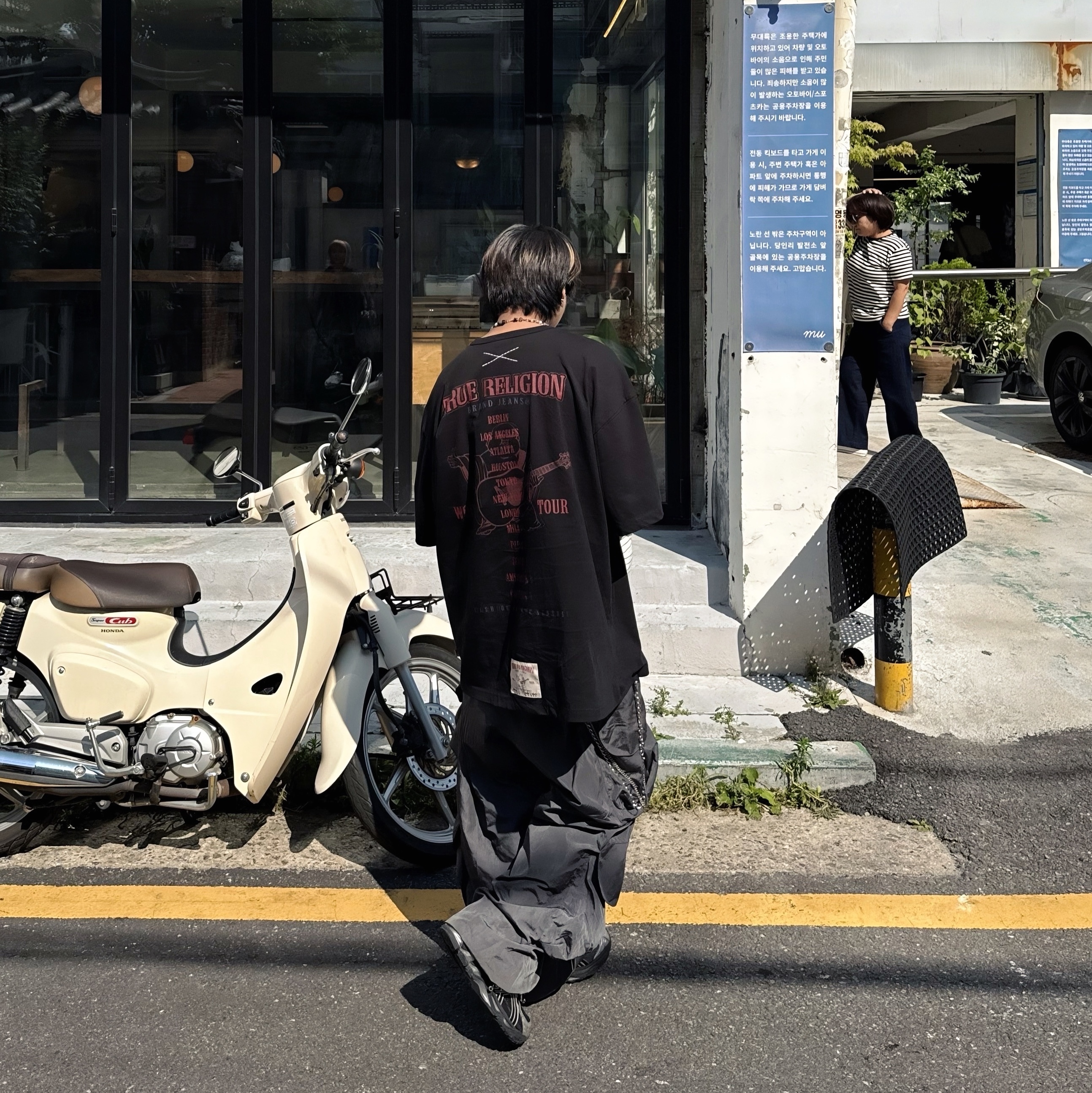 True Religion TR World Tour T-Shirt Black 착용 스타일 - 1
