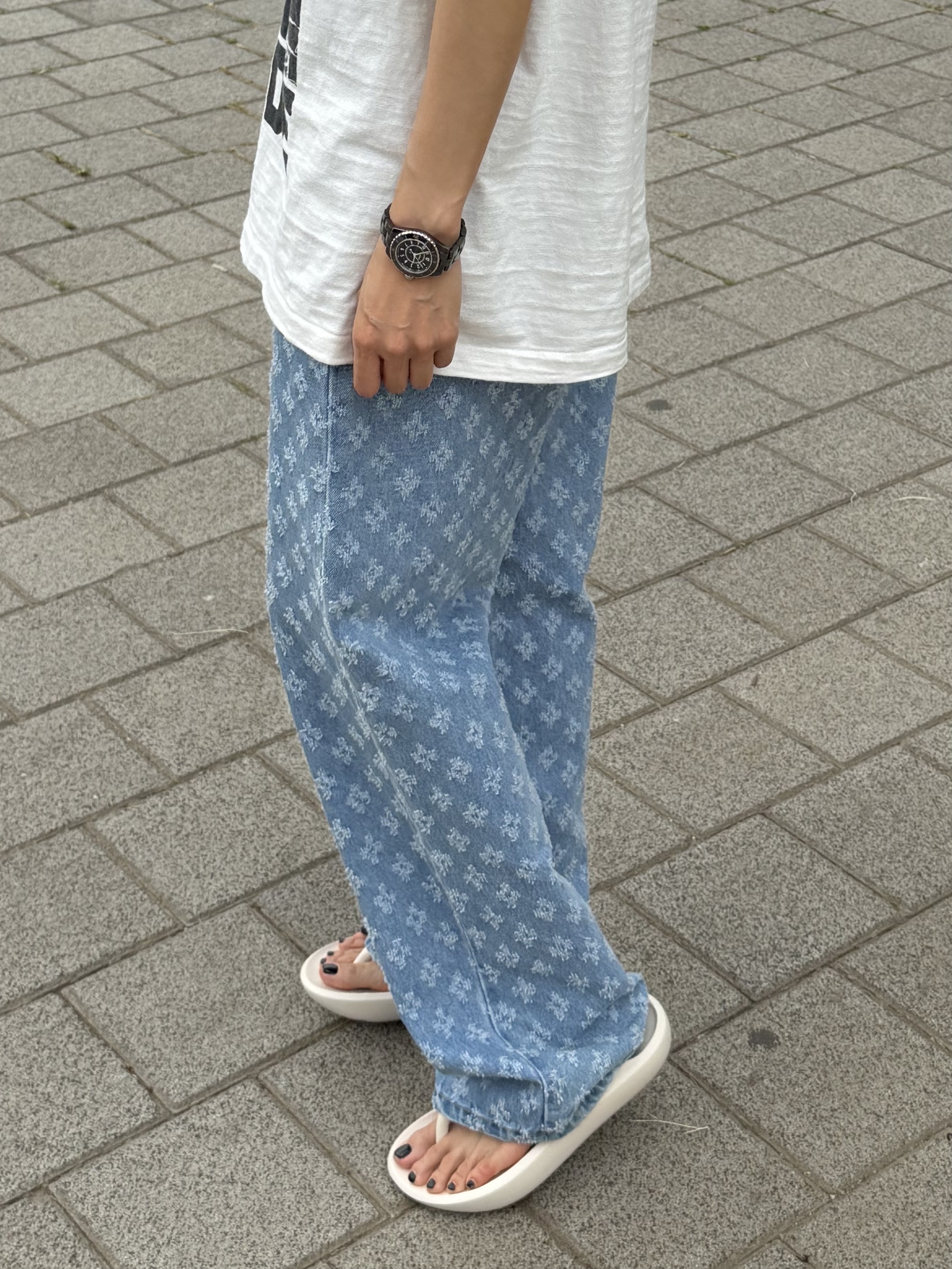 Human Made Graphic T-Shirt #14 White, Chanel J12 Watch 33mm Quartz Black 착용 스타일 - 5