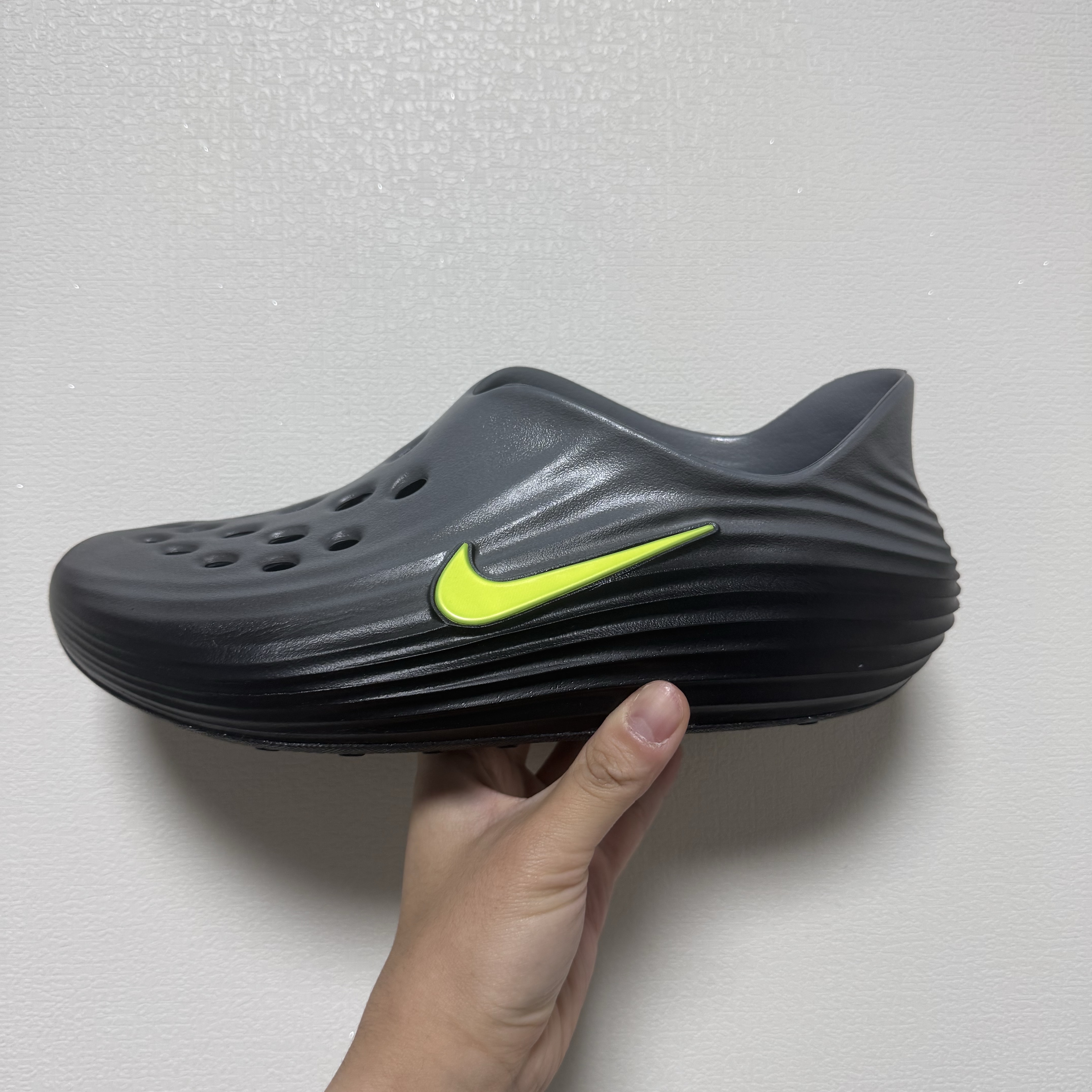 Nike ReactX Rejuven8 Black Cool Grey 착용 스타일