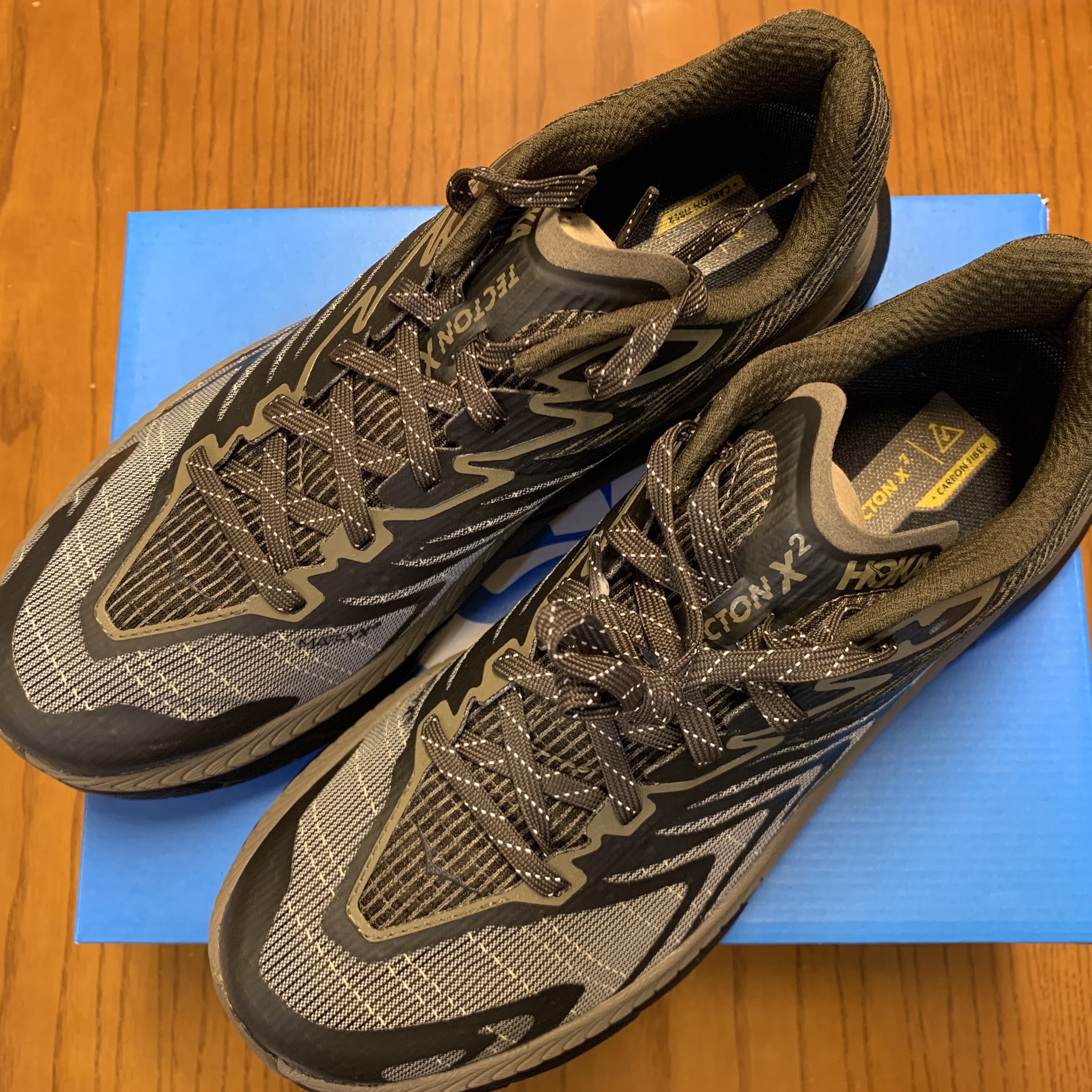 Hoka Tecton X 2 TS Deep Umber Black 착용 스타일