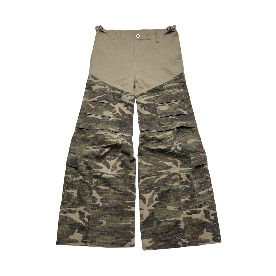 - qAp Two Tiered Cargo Pants Half Camo