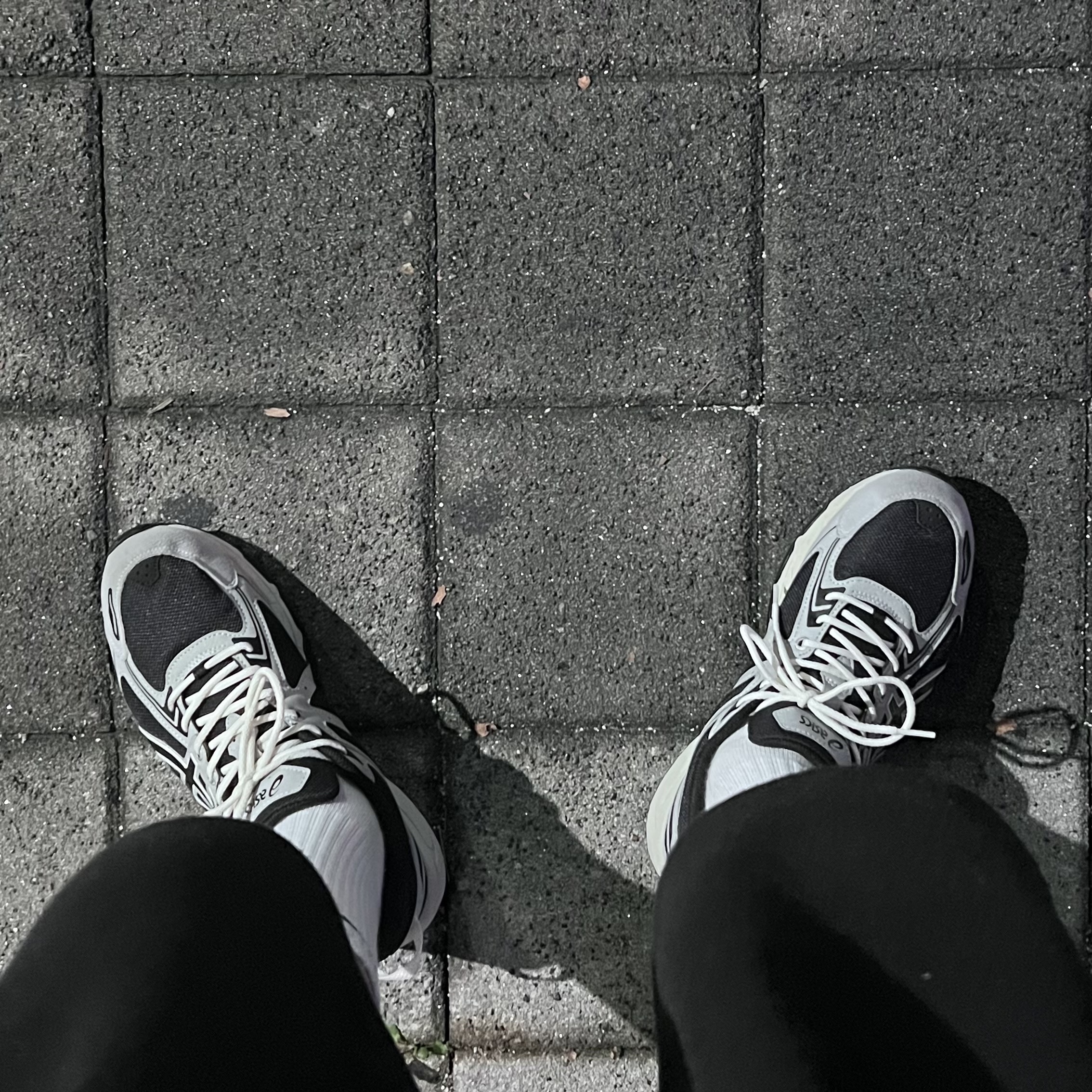 Asics Gel-Venture 6 Black 착용 스타일