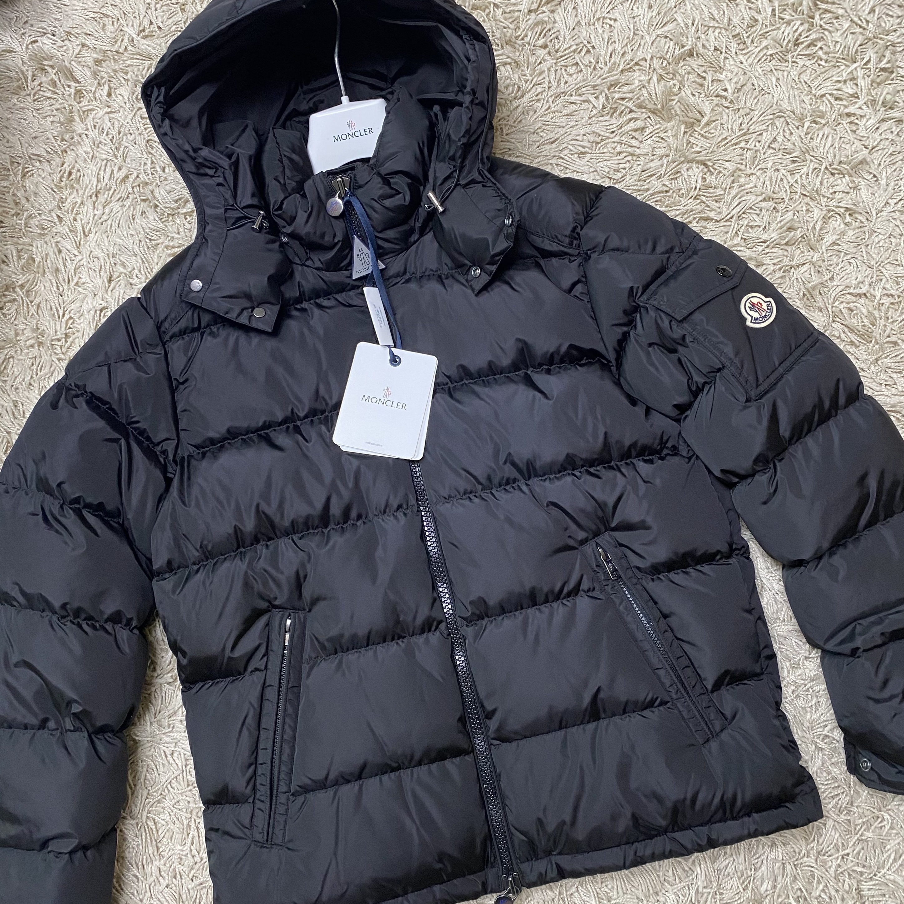 Moncler Maya Hooded Short Down Jacket Black - 25FW, Moncler Maya Short Down Jacket Black - 24FW 착용 스타일