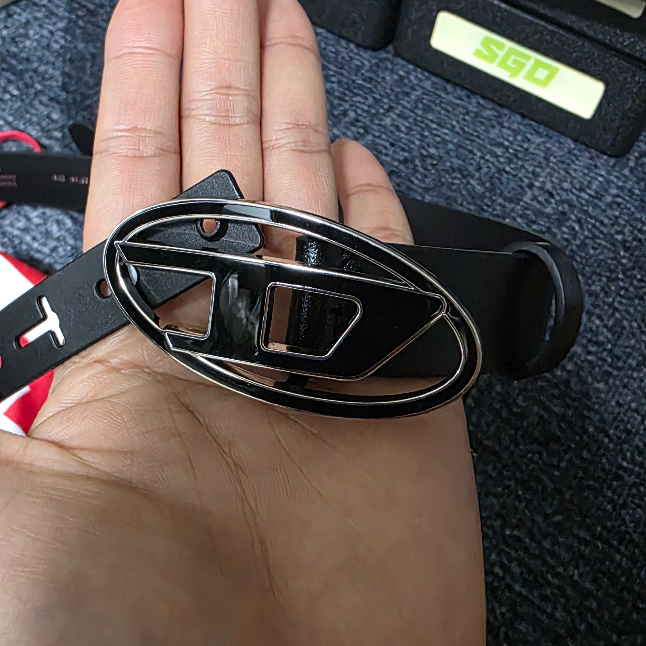 (W) Diesel B-1DR 25 Leather Belt with Enamelled Buckle Black 착용 스타일 - 3