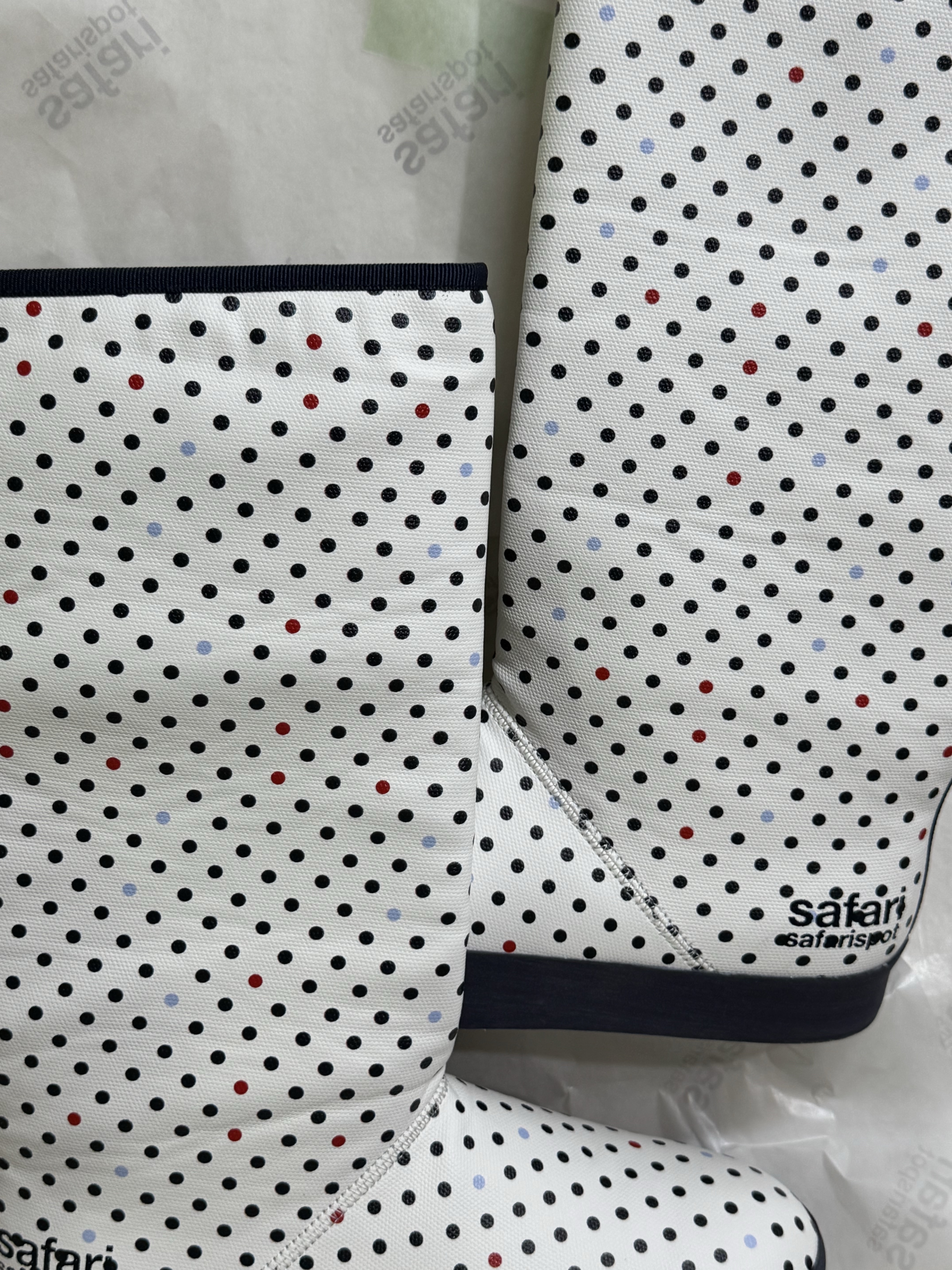 [KREAM 단독] Safarispot Basic Safari Dots Rain Boot White 착용 스타일 - 5