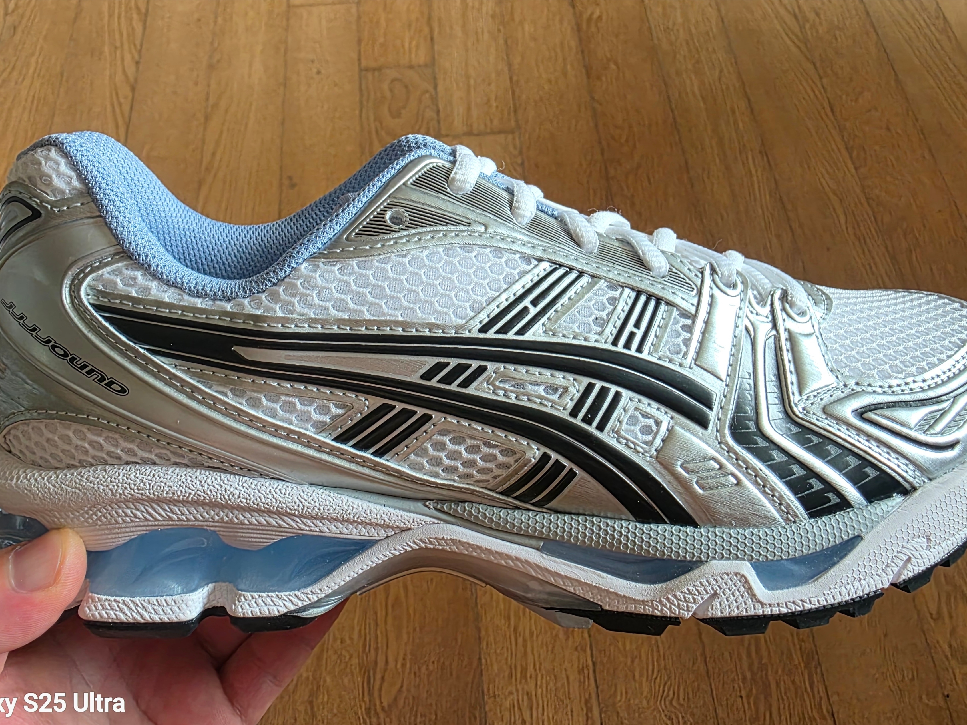Asics x JJJJound Gel-Kayano 14 White Navy 착용 스타일 - 2