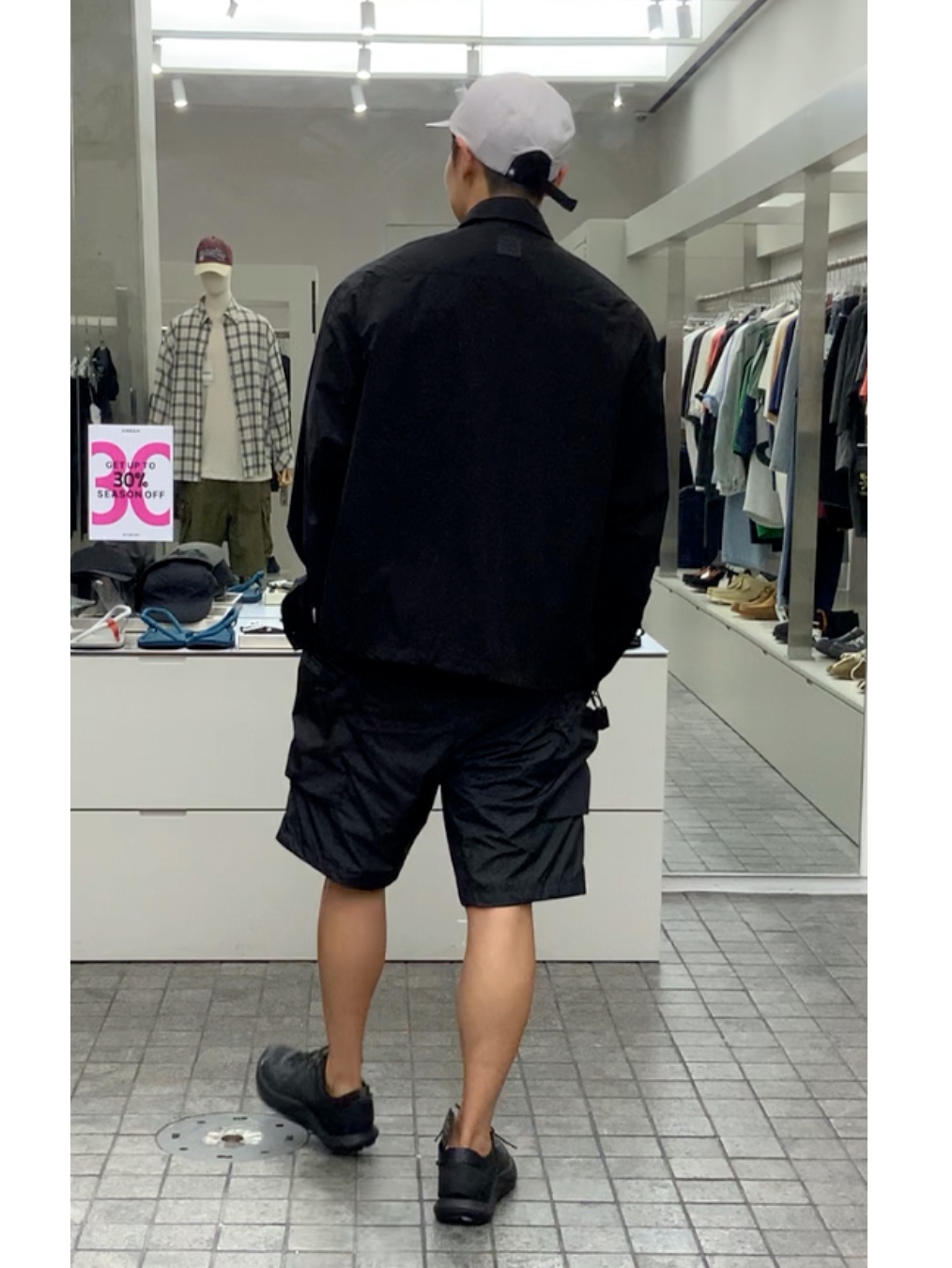 Goldwin Pertex Shield Air Cap Snow Gray - 25SS, D-VEC DWR NY Stretch Taffeta LS Shirt Black - 25SS 착용 스타일 - 2