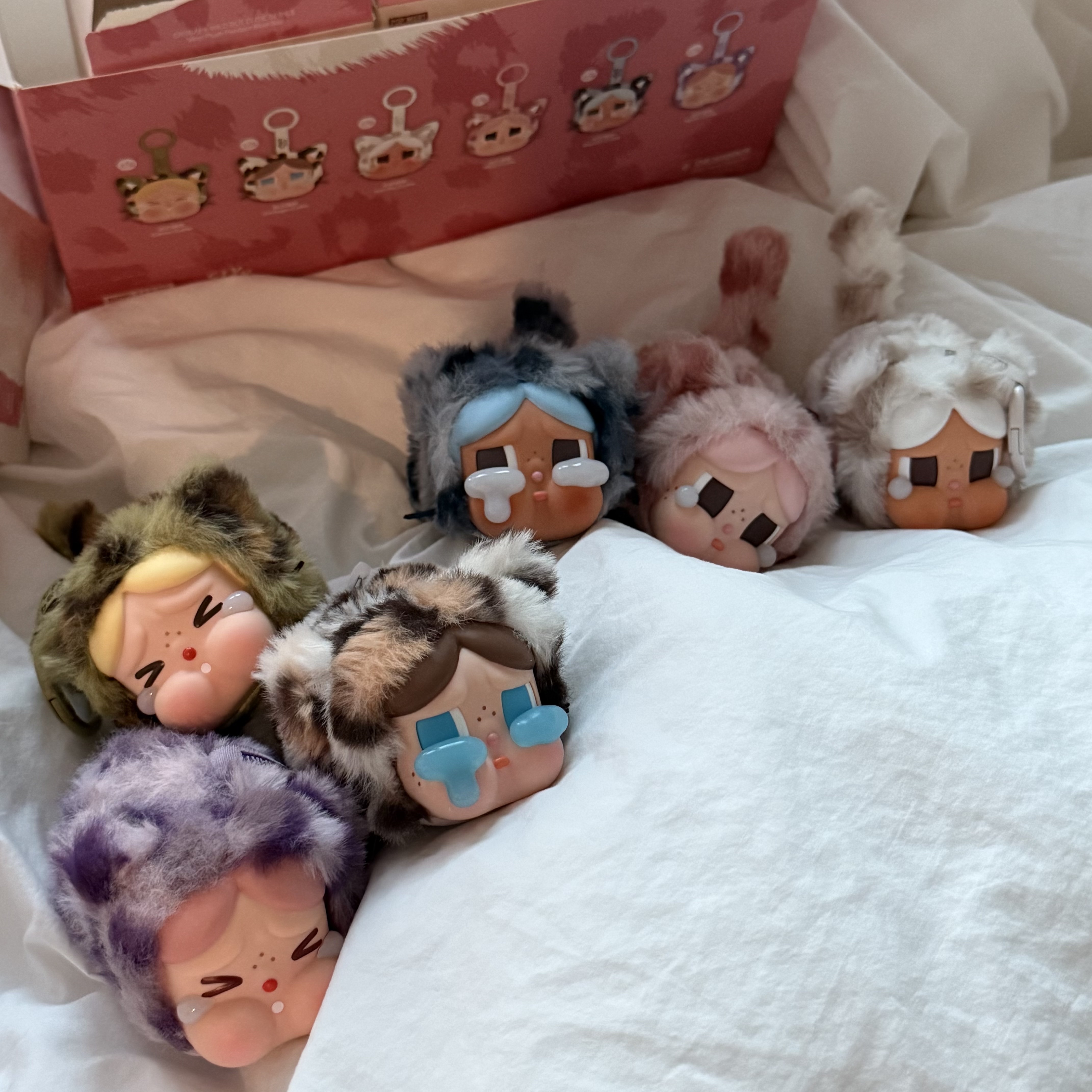 Pop Mart Crybaby Wild But Cutie Series Vinyl Plush Pendant (6 Blind Boxes), Pop Mart Crybaby Wild But Cutie Series Vinyl Plush Pendant (1 Blind Box) 착용 스타일 - 1