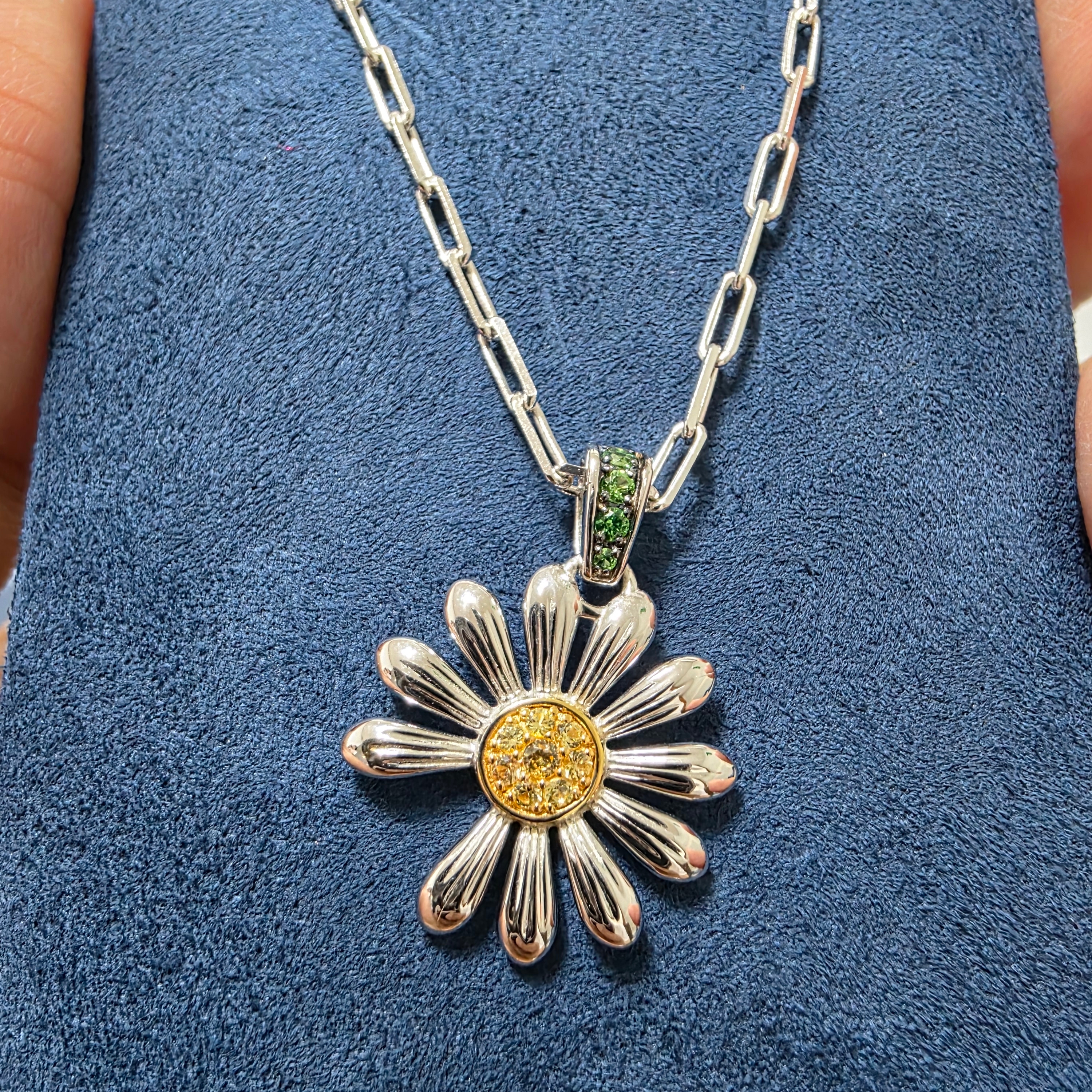 Jacob & Co x Peaceminusone Pendant Sterling Silver & Yellow Gold 착용 스타일 - 4
