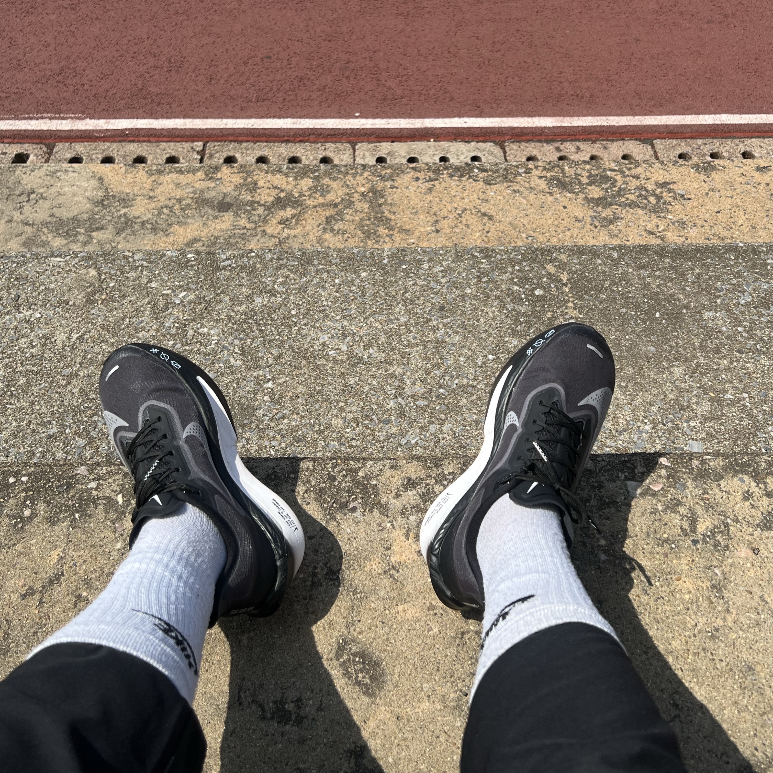Nike Zoom Fly 6 Black Light Smoke Grey 착용 스타일