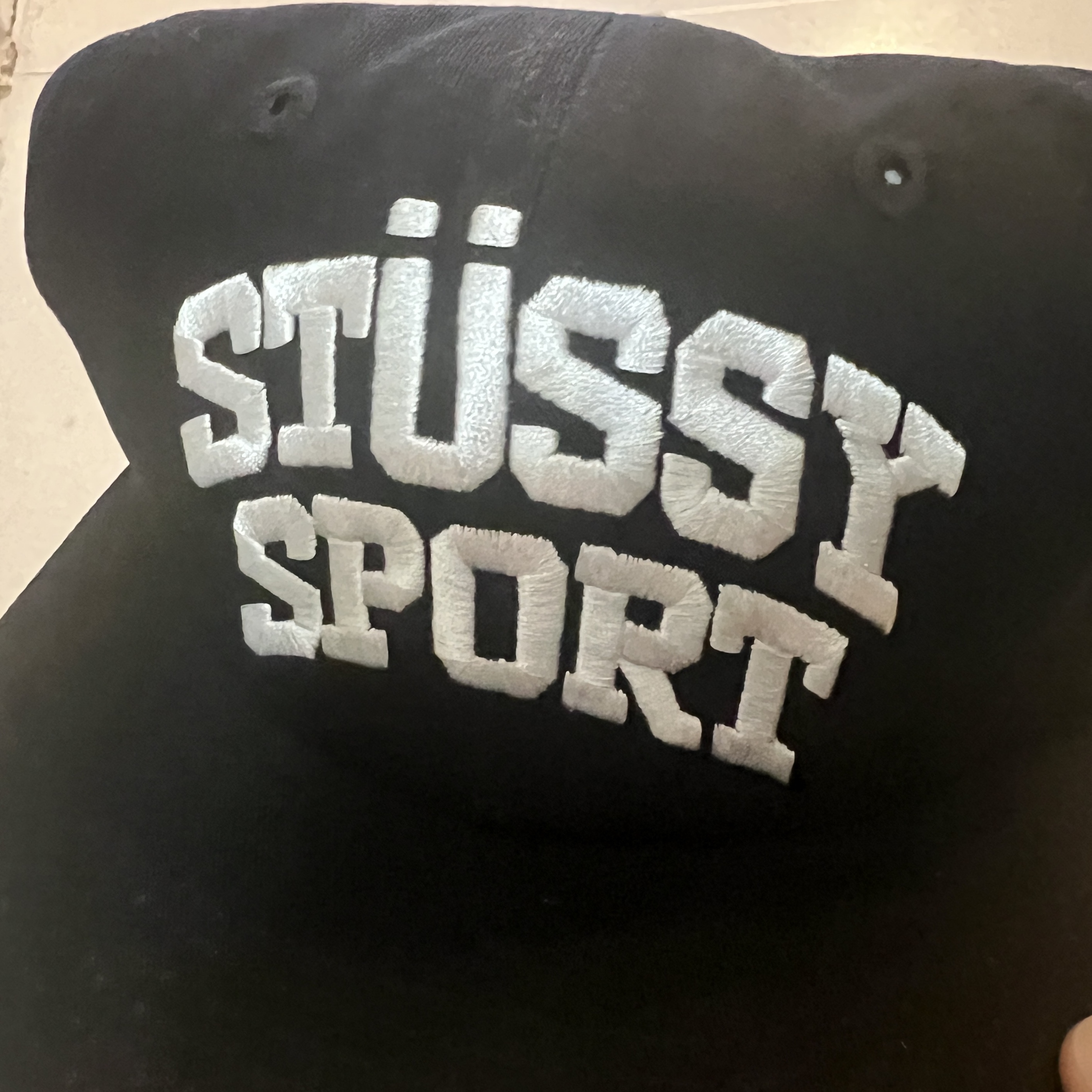 Stussy Mid-Depth Sport Snapback Black 착용 스타일