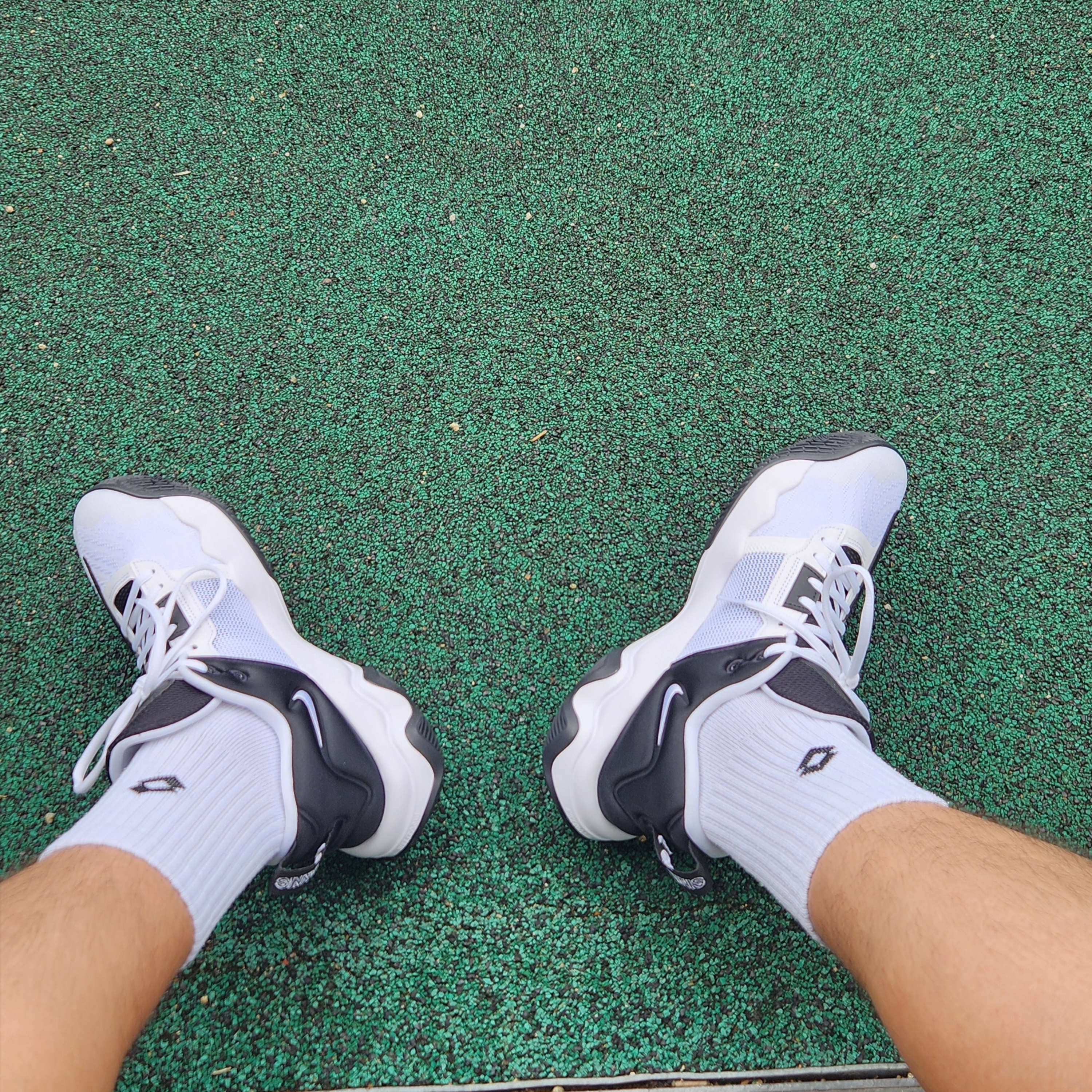 Nike Giannis Immortality 3 EP White Black 착용 스타일 - 2