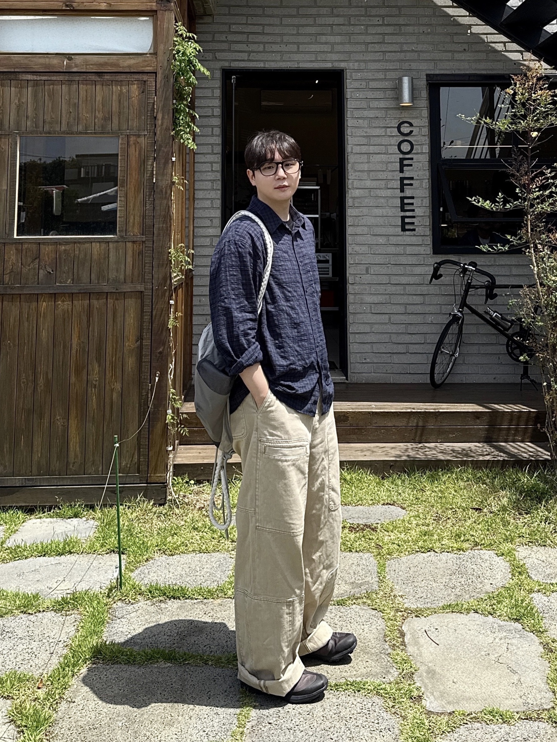 (W) On Running x Post Archive Faction (Paf) Cloudventure Peak Cacao Espresso, Apple Watch SE 2024 40mm GPS Silver Aluminium Case with Sport Band S/M Denim (Korean Ver.) 착용 스타일 - 3