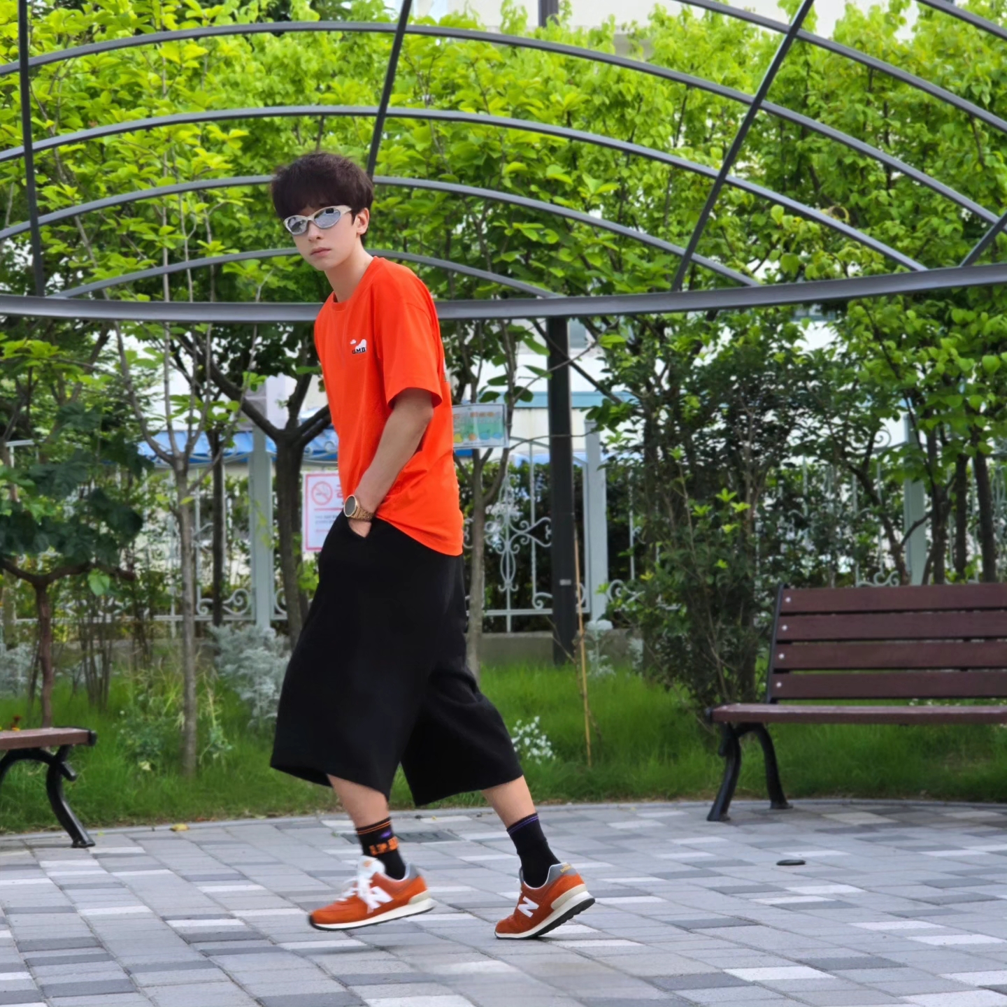 New Balance 574 Heritage Orange Burst White, Samsung Galaxy Watch6 44mm LTE Silver (Korean Ver.) 착용 스타일 - 7