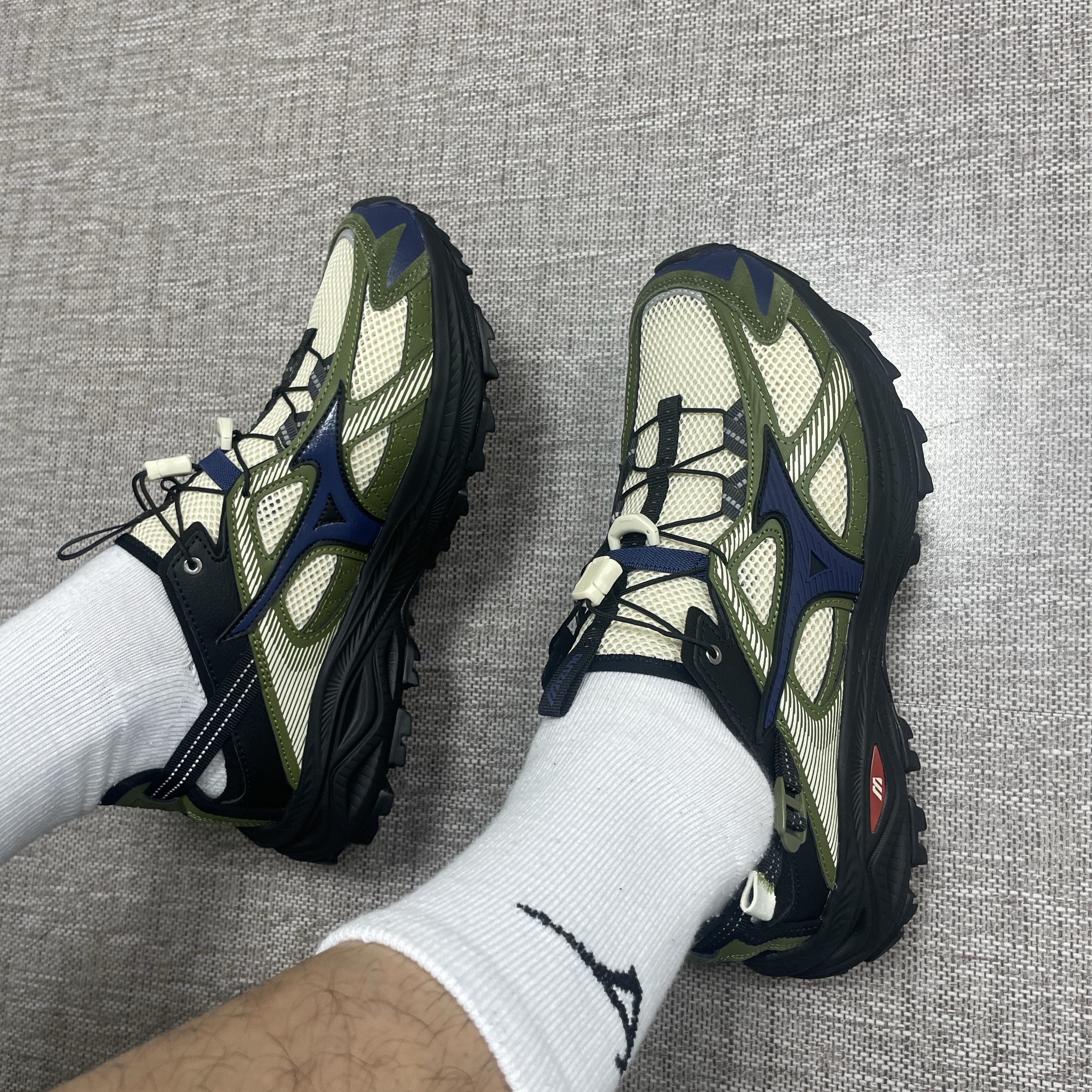 Mizuno Racer Trail SE Khaki 착용 스타일 - 4