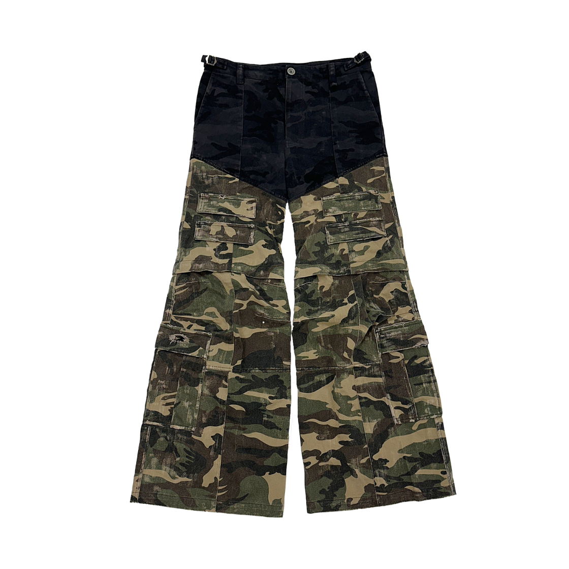 - qAp Two Tiered Cargo Pants Double(D) Camo