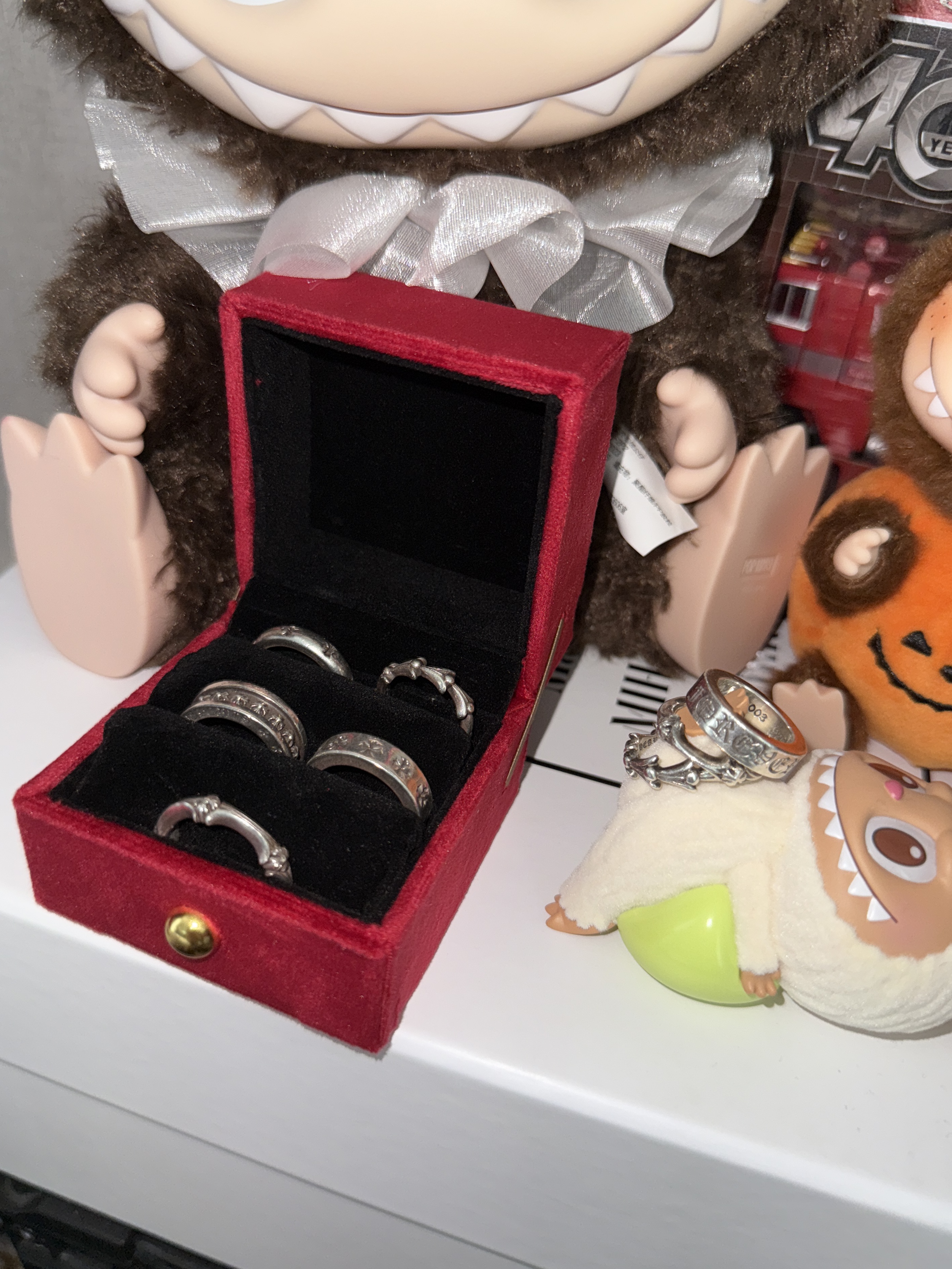Pop Mart Labubu The Monsters Wacky Mart Series Earphone Case, Pop Mart The Monsters Checkmate Series Doll 착용 스타일 - 3
