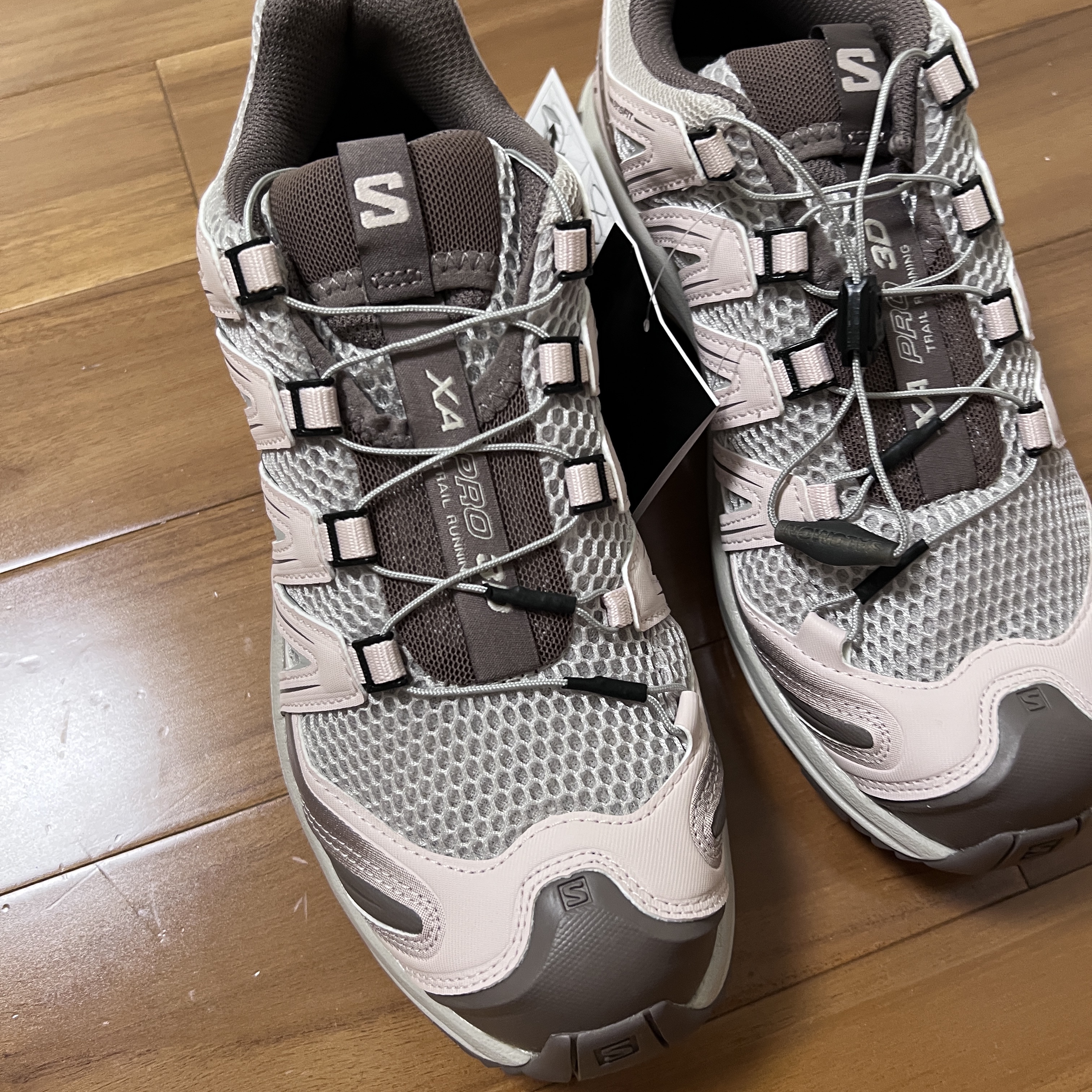 Salomon XA Pro 3D Seasonal Silver Cloud Iron 착용 스타일