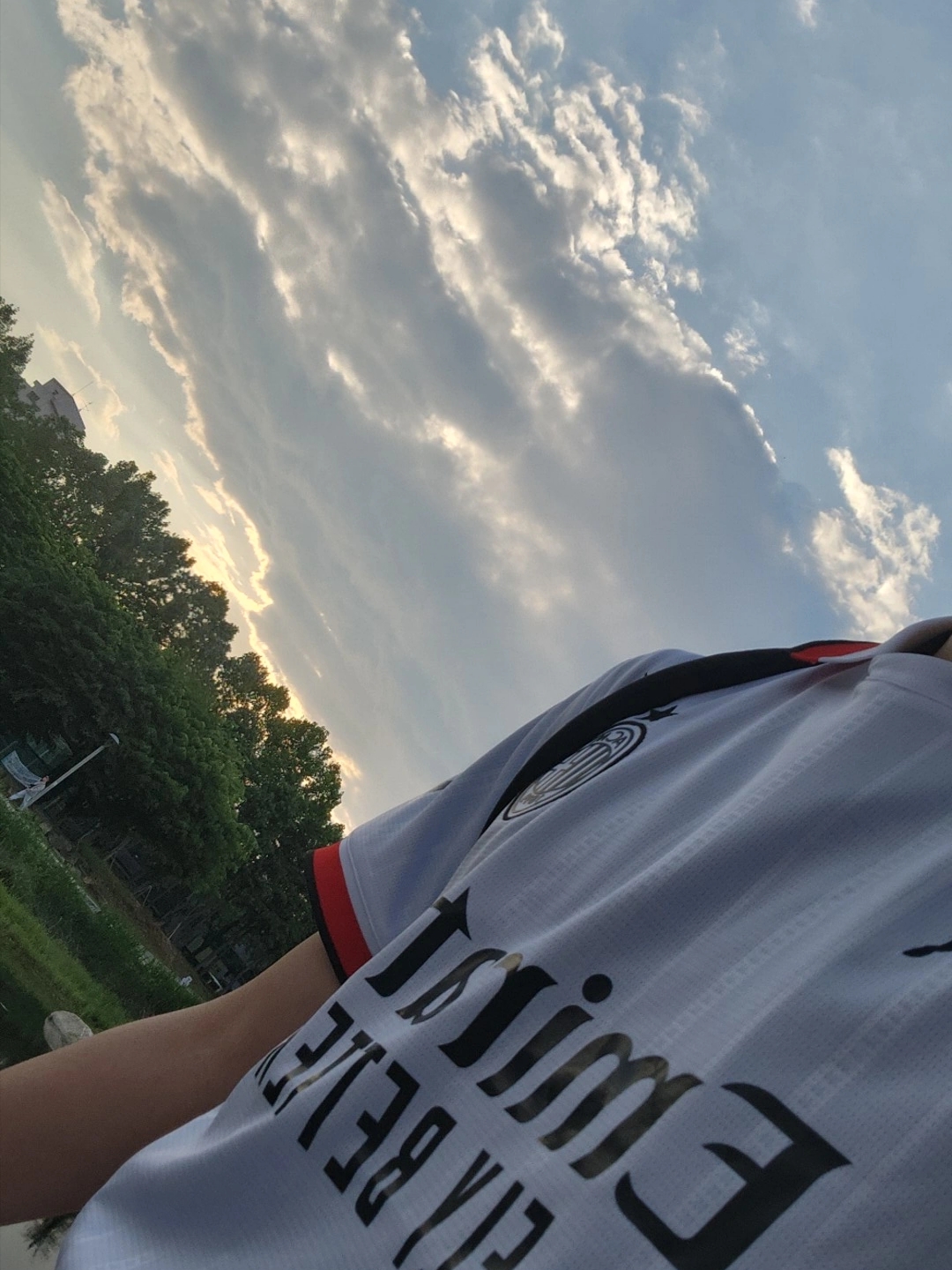 Puma AC Milan 2024/25 Away Jersey White (Non Marking Ver.), Adidas R71 Cardboard Brown 착용 스타일 - 2