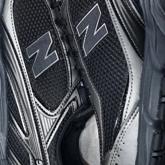 New Balance 509 Black 착용 스타일