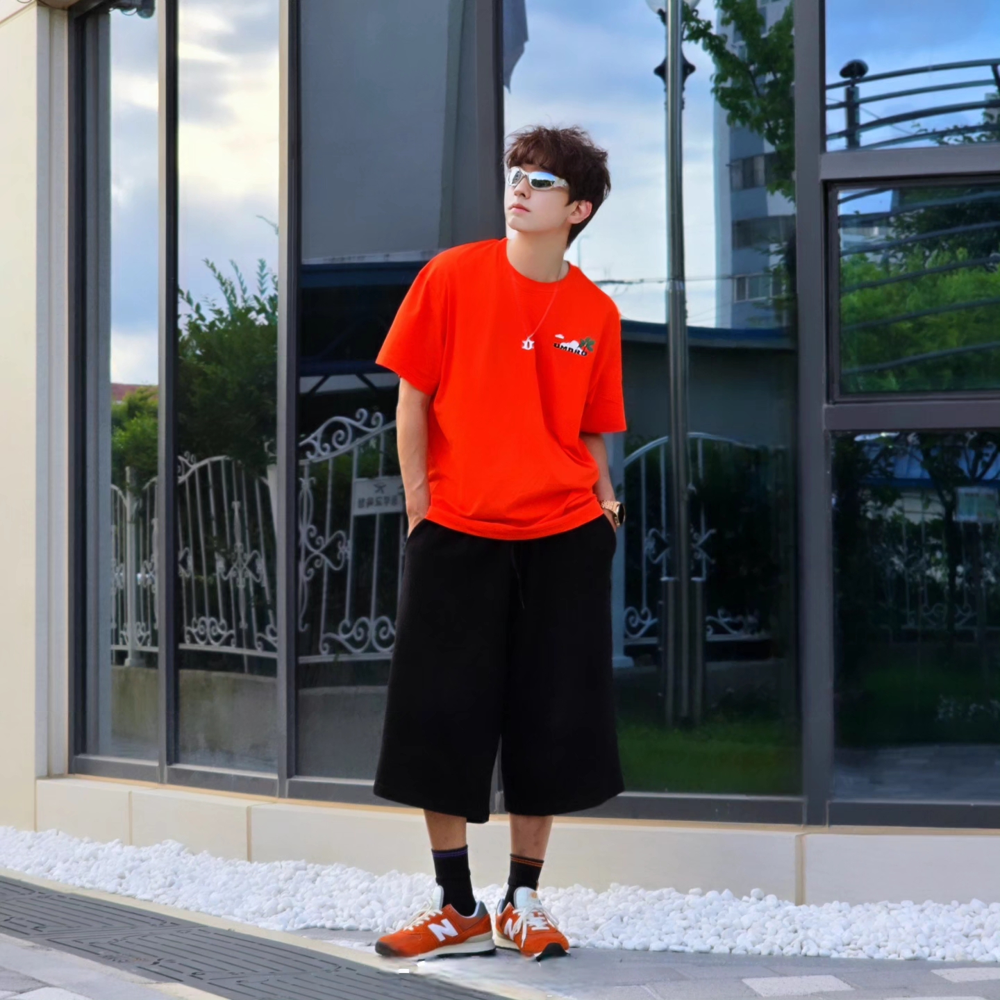 New Balance 574 Heritage Orange Burst White, Samsung Galaxy Watch6 44mm LTE Silver (Korean Ver.) 착용 스타일 - 2