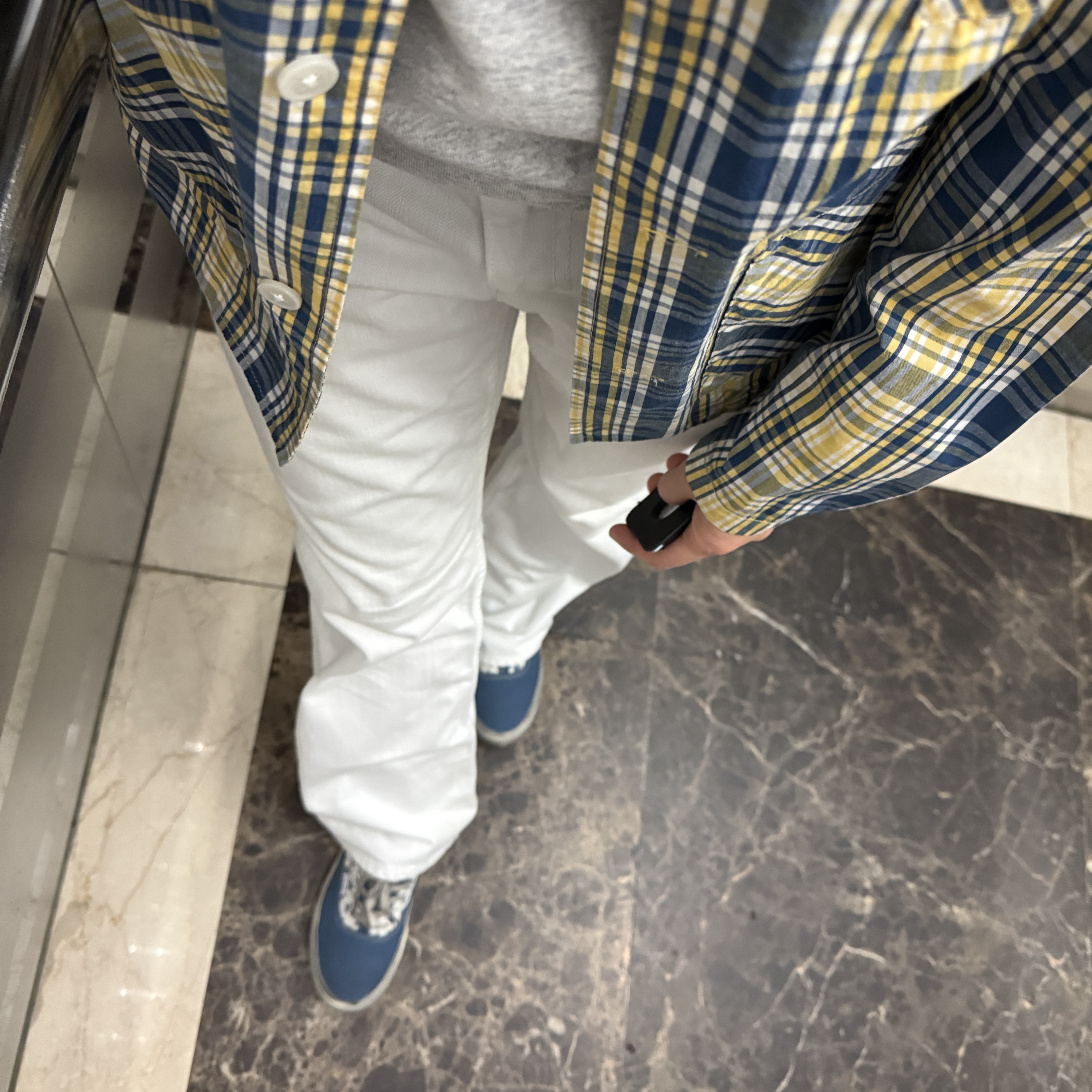 Vans Vault x Bianca Chandon Authentic LX Stressed Navy White 착용 스타일