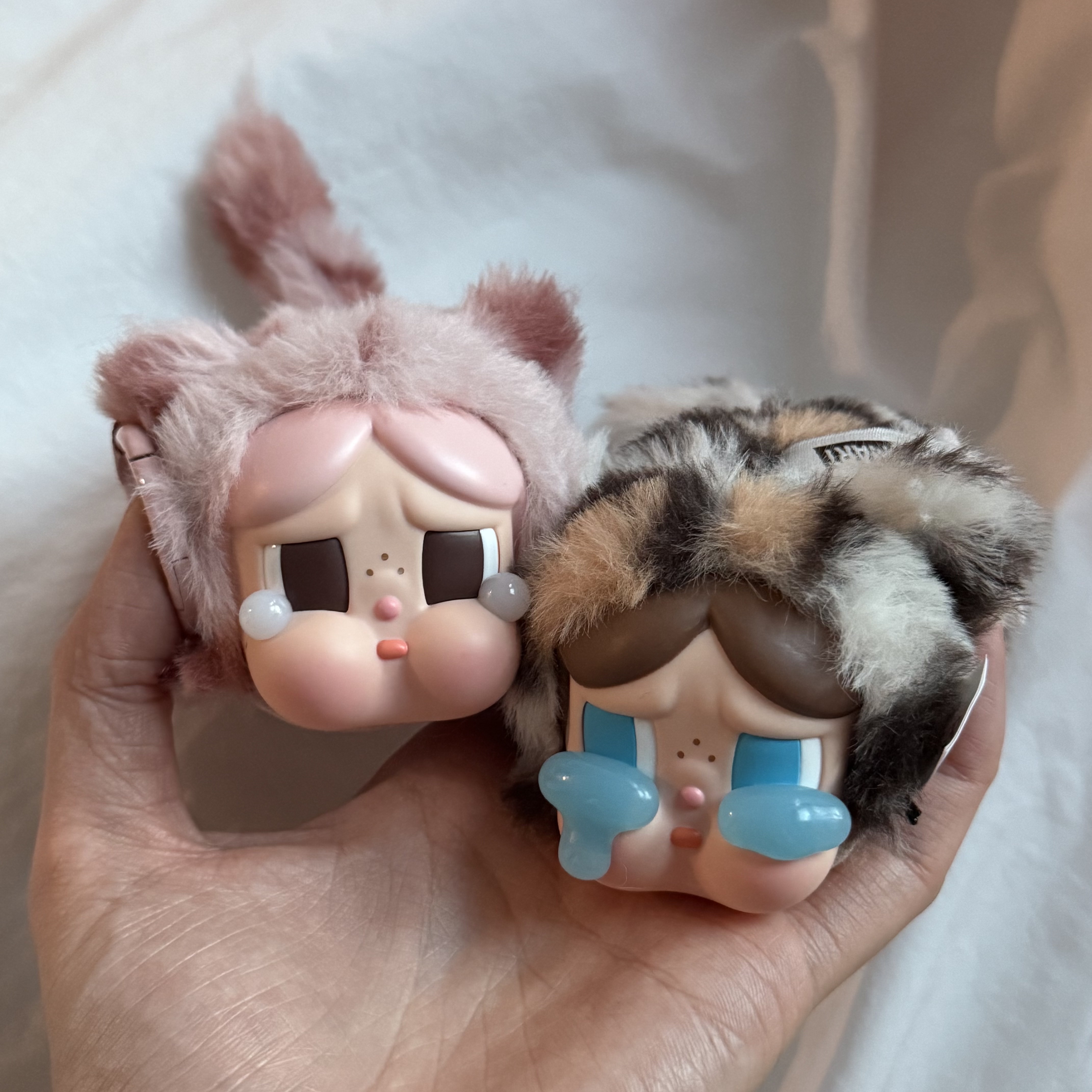 Pop Mart Crybaby Wild But Cutie Series Vinyl Plush Pendant (6 Blind Boxes), Pop Mart Crybaby Wild But Cutie Series Vinyl Plush Pendant (1 Blind Box) 착용 스타일 - 2