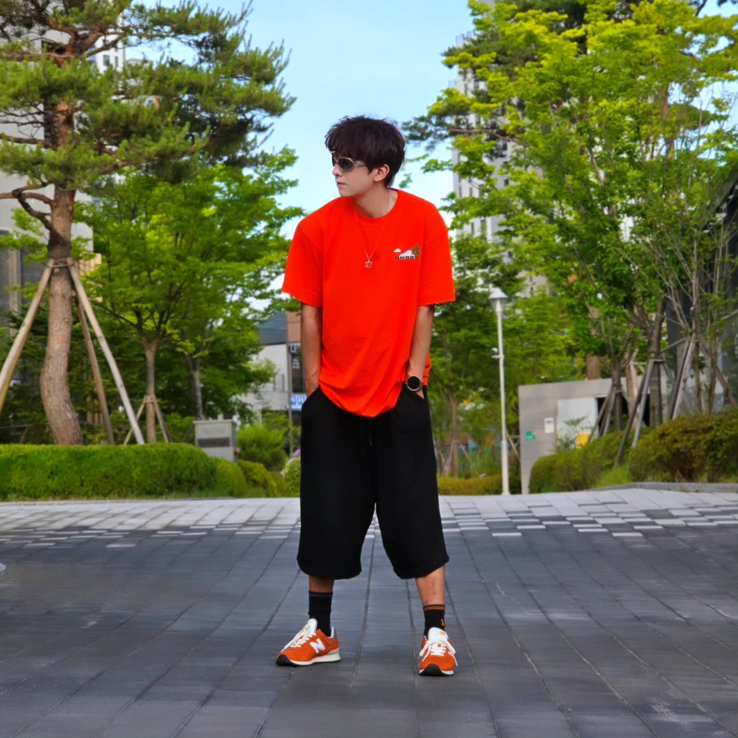 New Balance 574 Heritage Orange Burst White, Samsung Galaxy Watch6 44mm LTE Silver (Korean Ver.) 착용 스타일 - 5