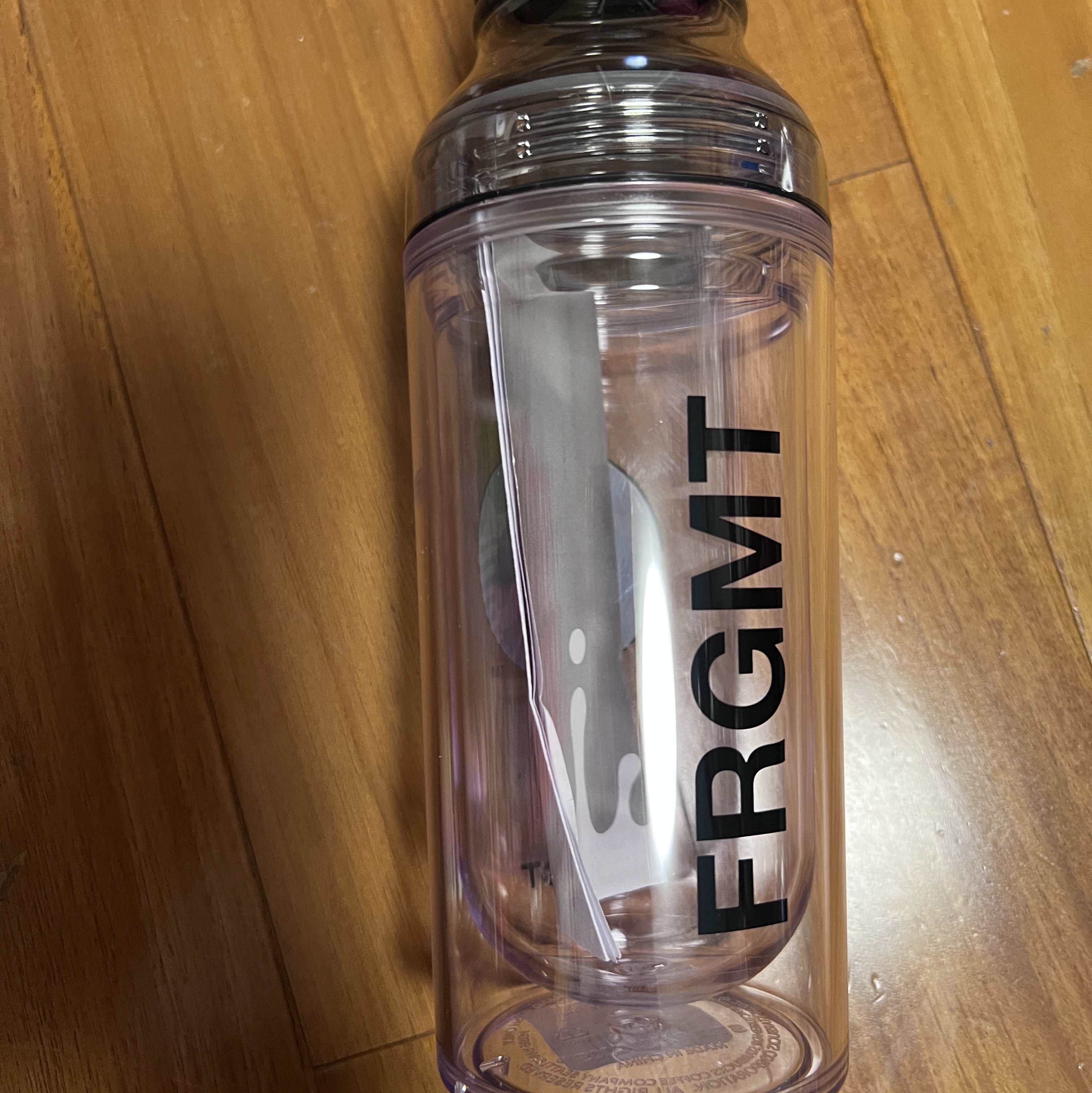 Starbucks x Fragment Double Wall Sunny Bottle Black 473ml 착용 스타일
