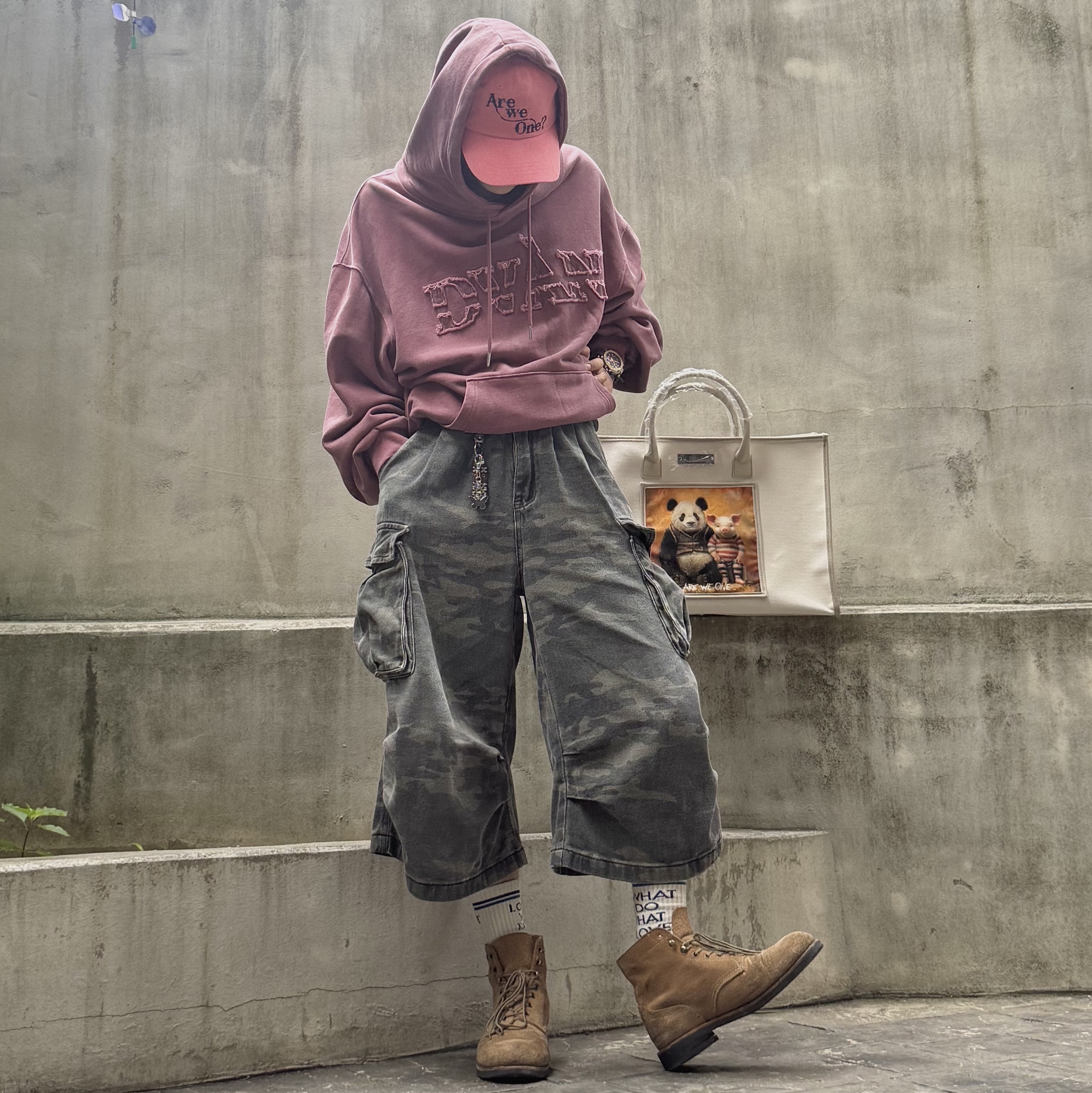 JOSEPHT WorkBoots Beige, Temporary Universe Two Tone Logo Sports Socks 착용 스타일 - 1