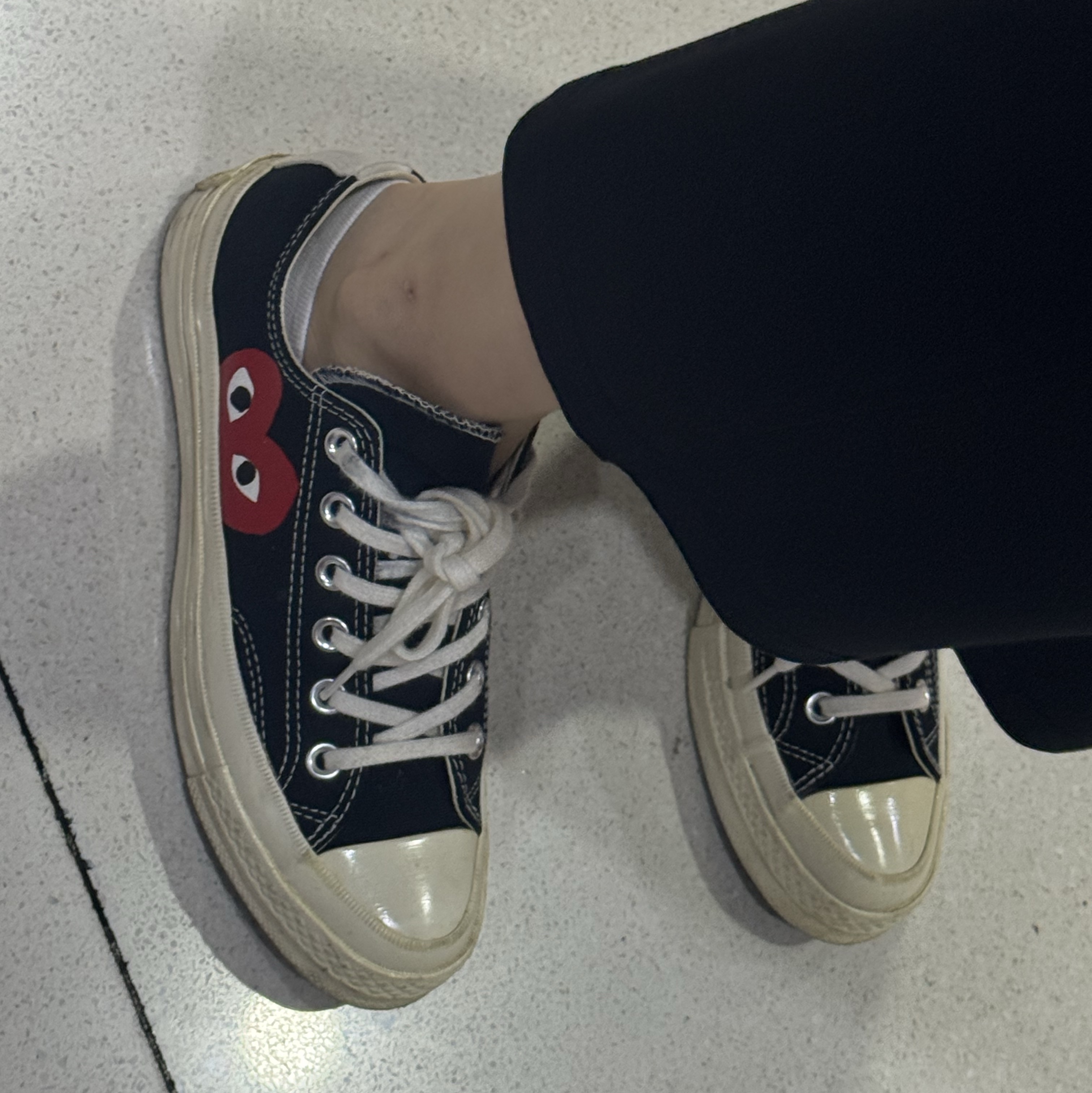 Converse x Play Comme des Garcons Chuck 70 Ox Black 착용 스타일