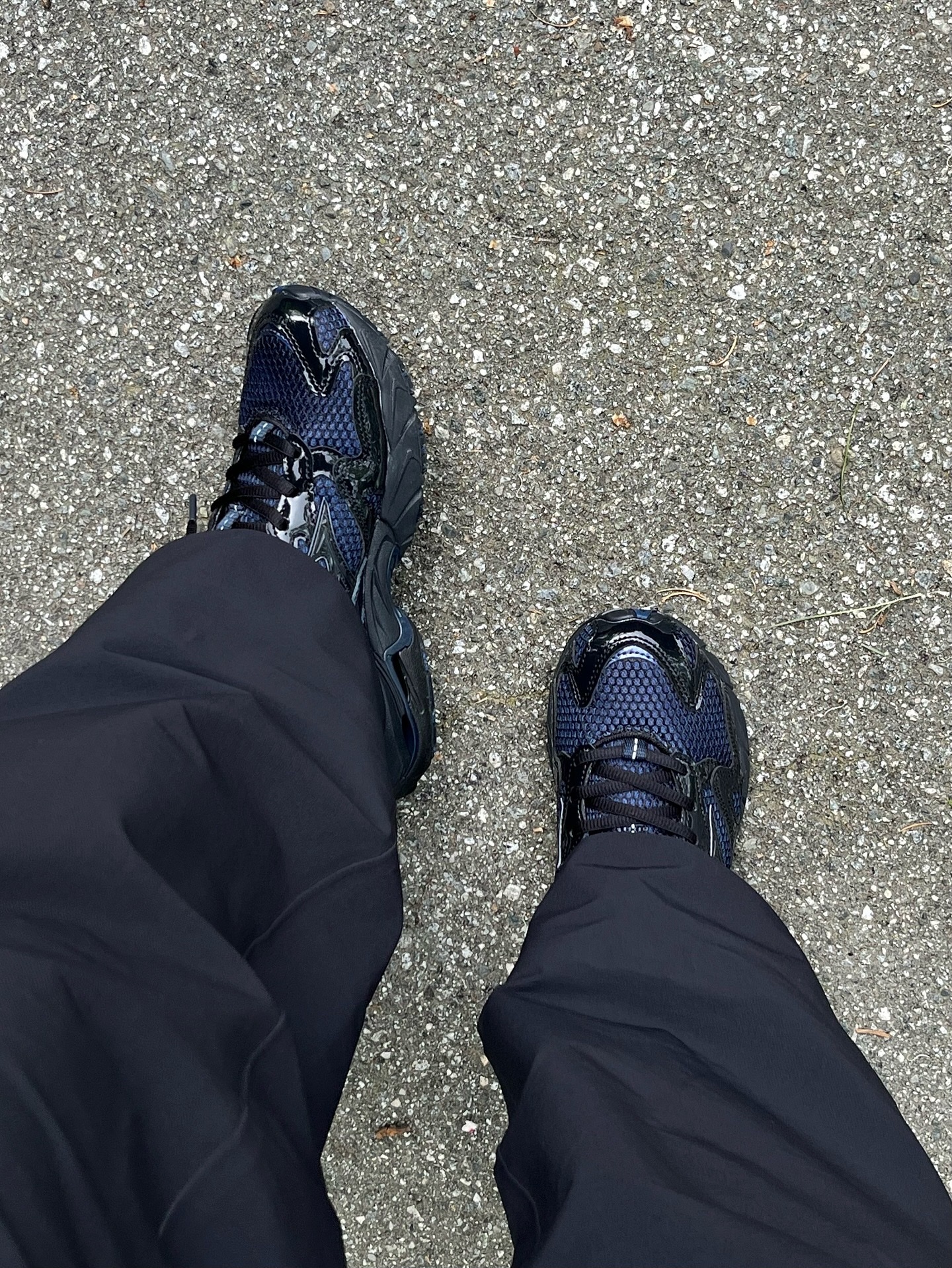 Mizuno x END. Wave Rider 10 End Black Beauty Estate Blue - 25FW 착용 스타일