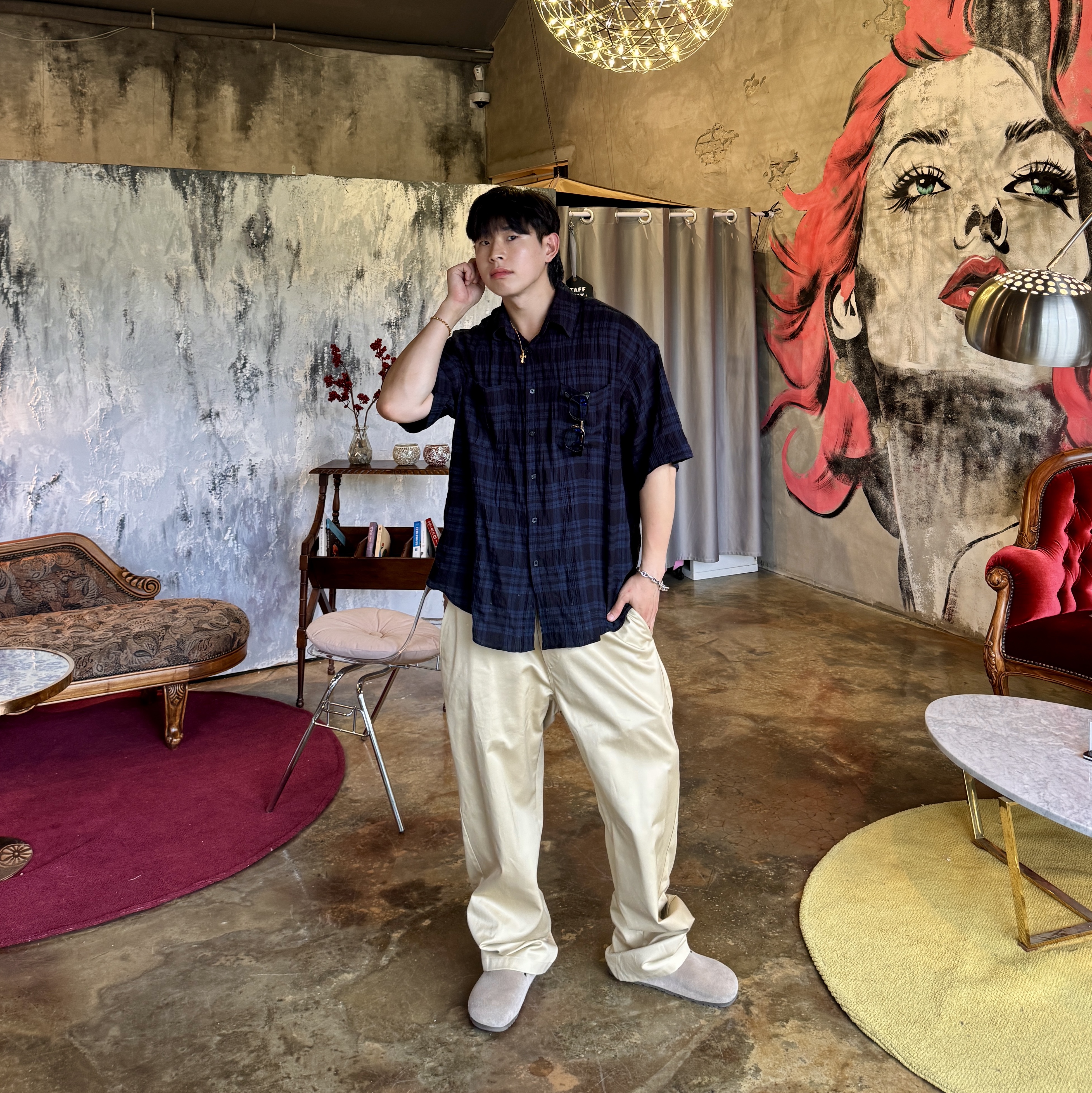 Nonnod Side cargo shorts Beige, Chrome Hearts Duck Butter Black Gold Plated 착용 스타일 - 1