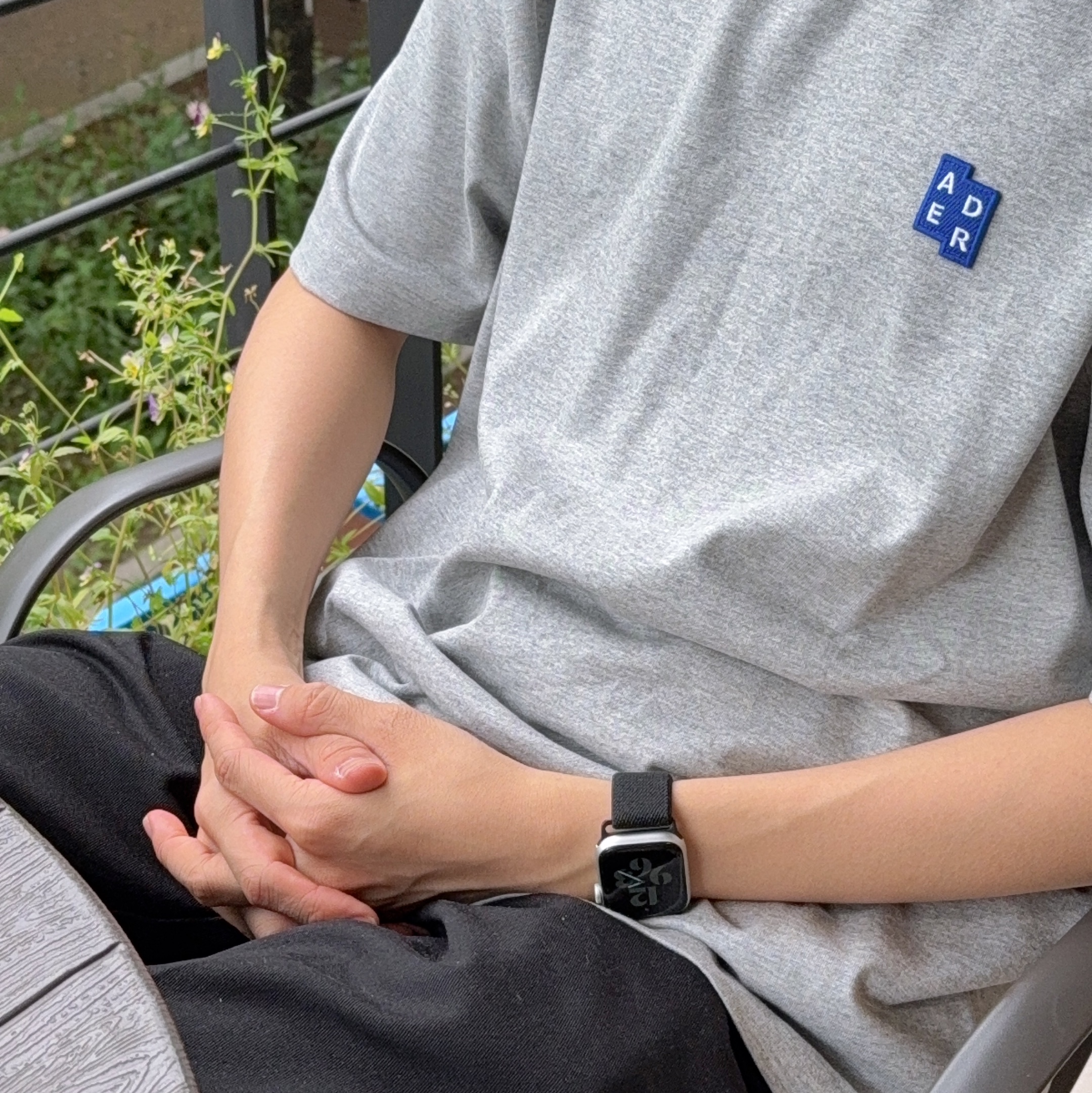Ader Error Sig; TRS/BL Tag T-Shirt 01 Grey, Dickies Loose Fit 13 Inch Flat Front Work Shorts Black 착용 스타일 - 1