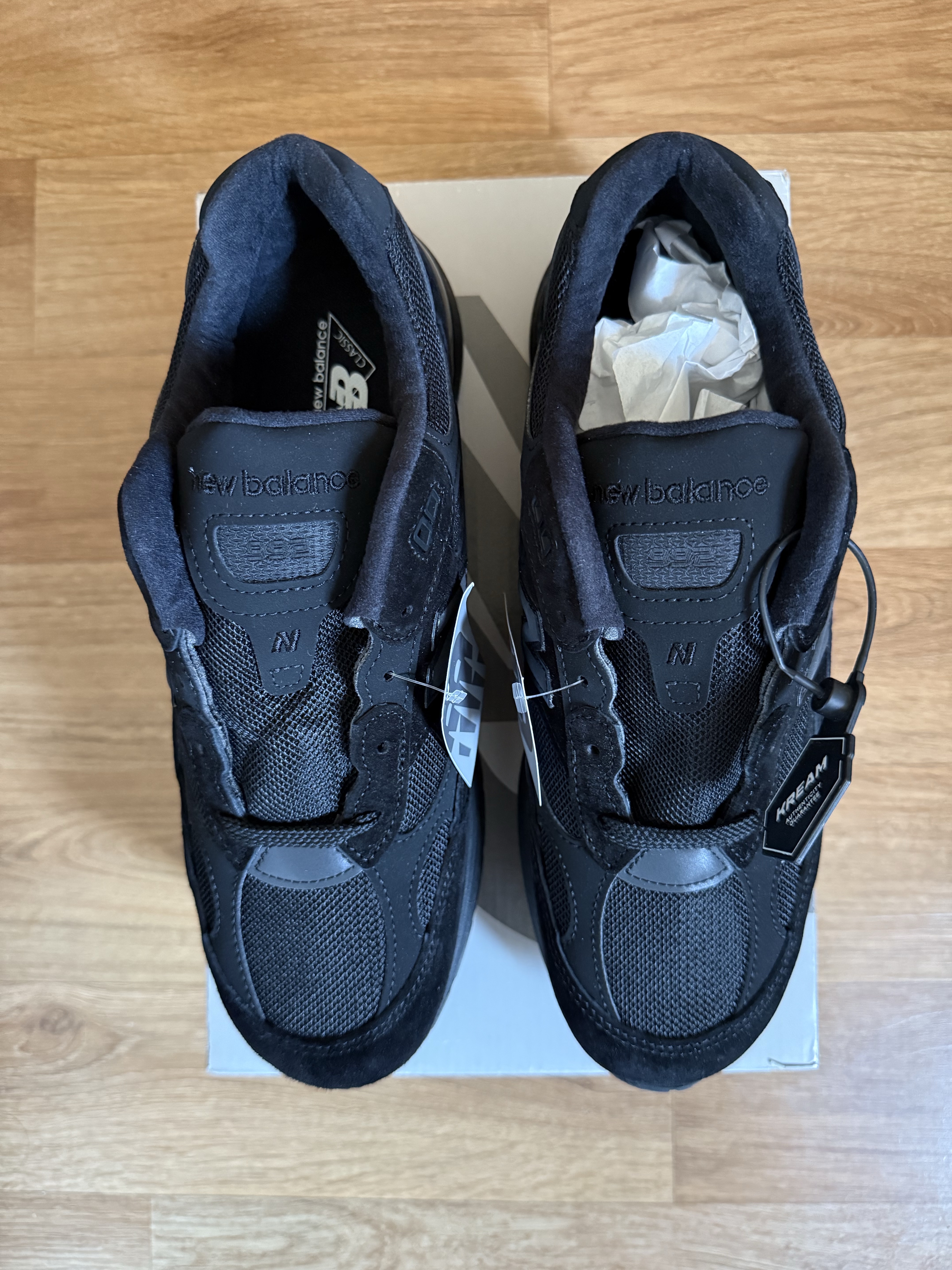 New Balance 992 Made in USA Core Black 착용 스타일 - 5
