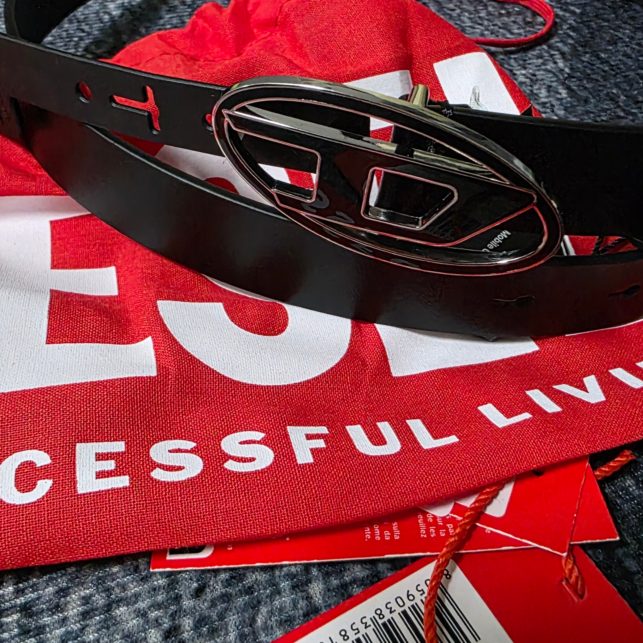 (W) Diesel B-1DR 25 Leather Belt with Enamelled Buckle Black 착용 스타일 - 1