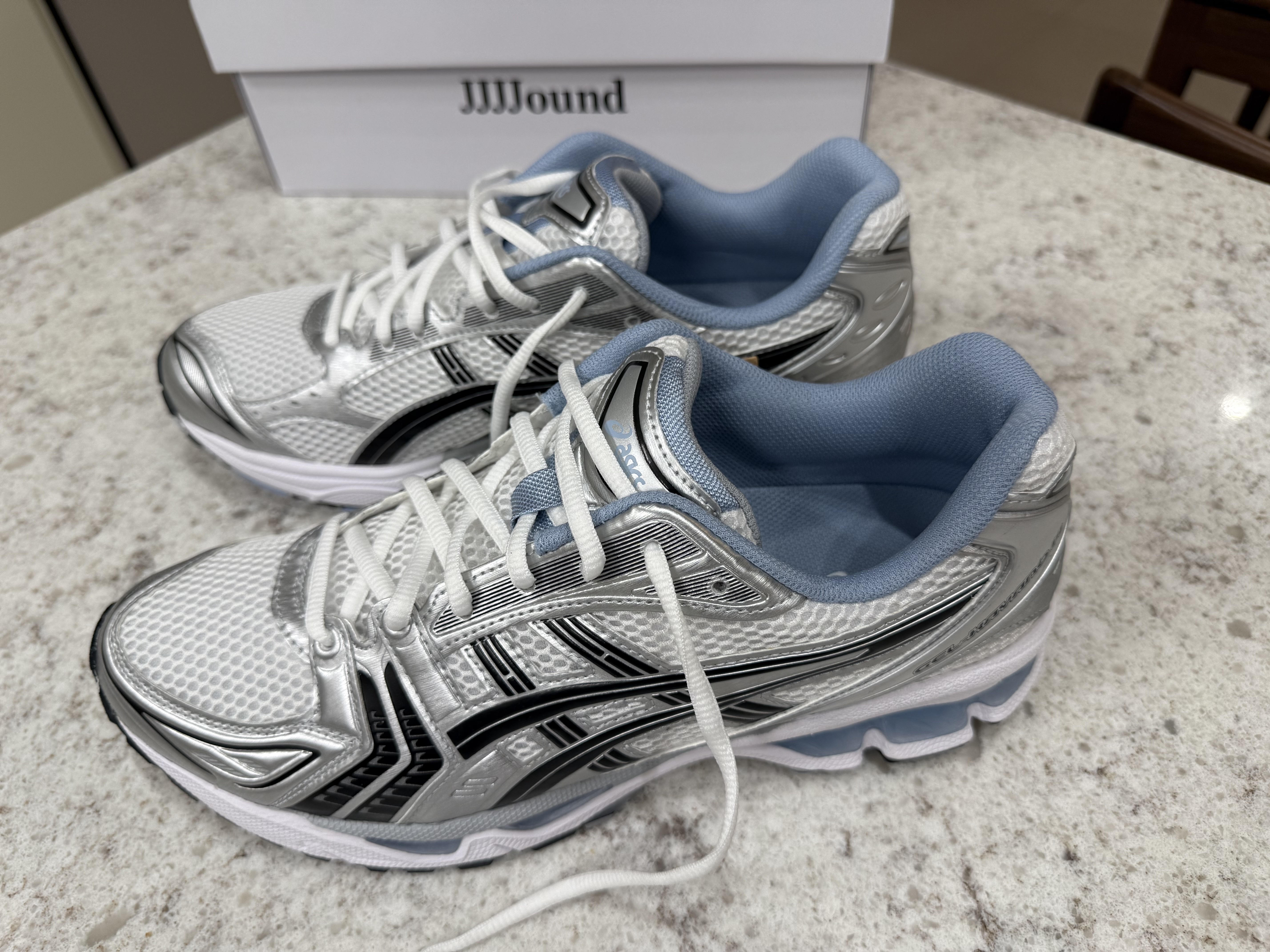 Asics x JJJJound Gel-Kayano 14 White Navy 착용 스타일 - 4