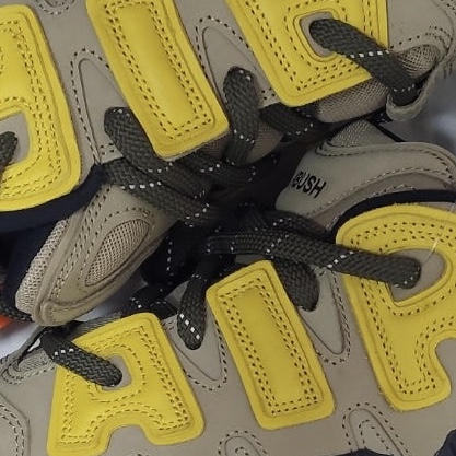 Nike x Ambush Air More Uptempo Low Vivid Sulfur and Limestone 착용 스타일