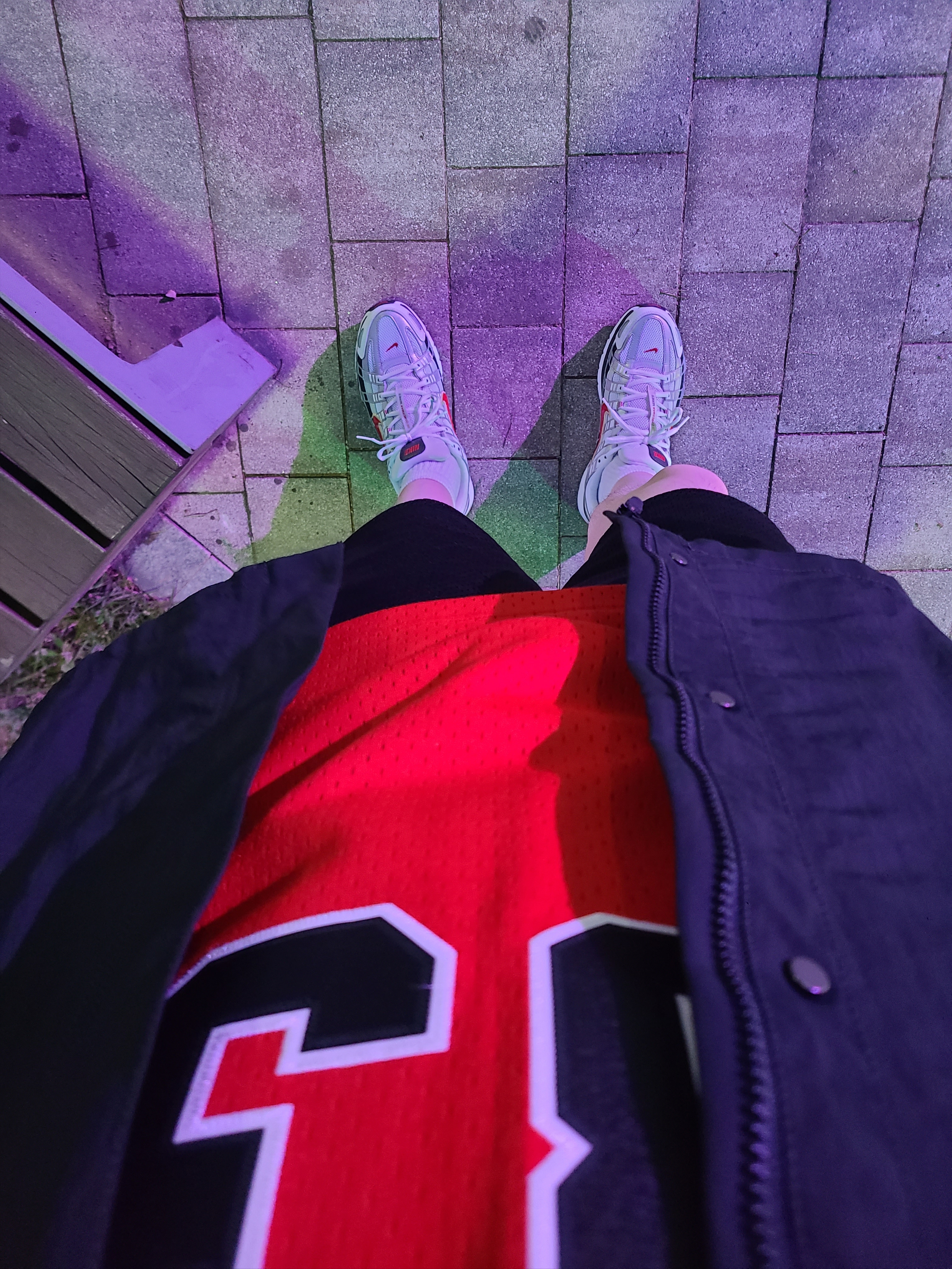 Nike P-6000 White Varsity Red, Nike Chicago Bulls Swingman Custom Jersey - Icon Edition 착용 스타일 - 2