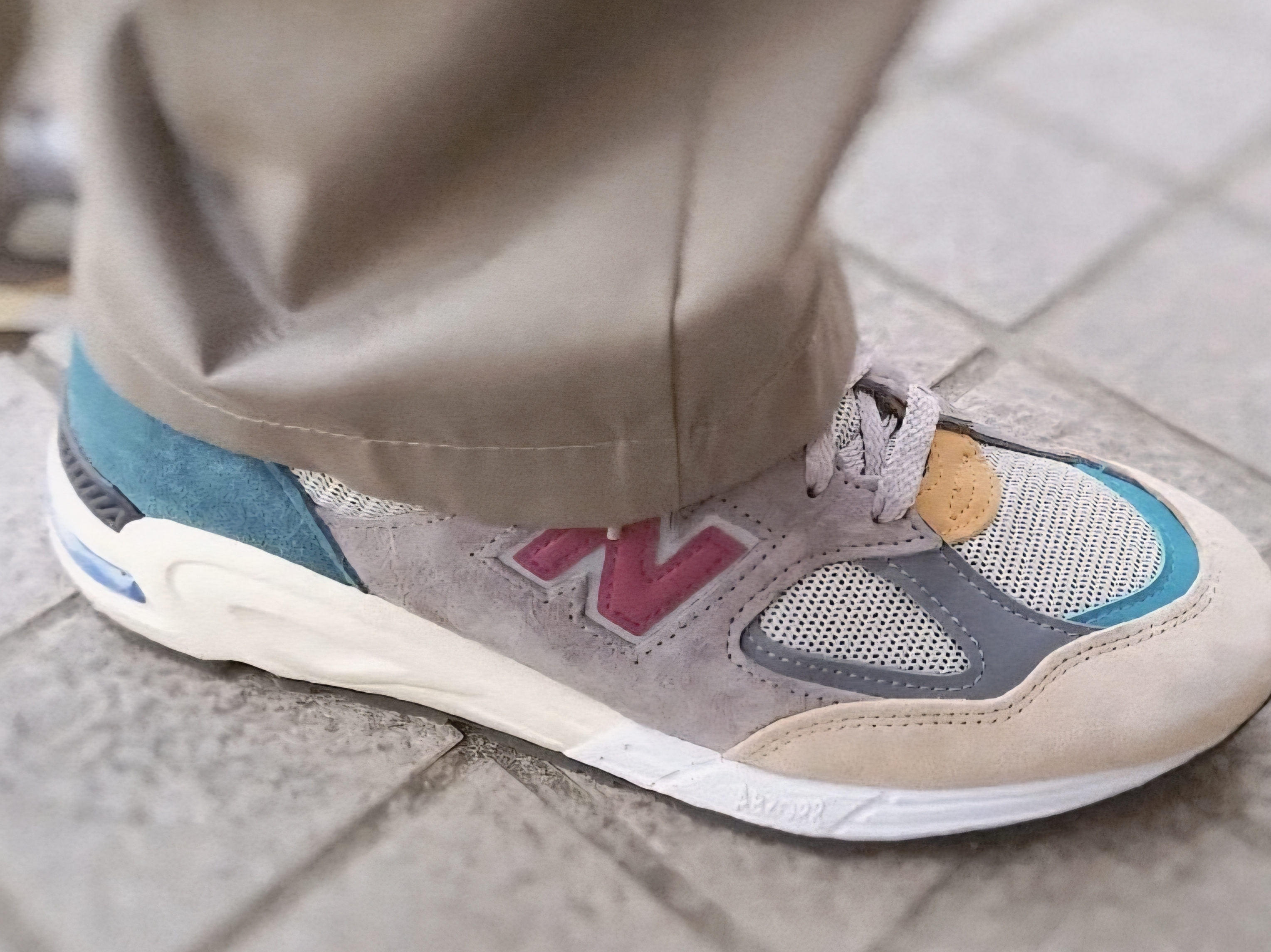 New Balance 990v2 Made in USA Grey Tan 착용 스타일