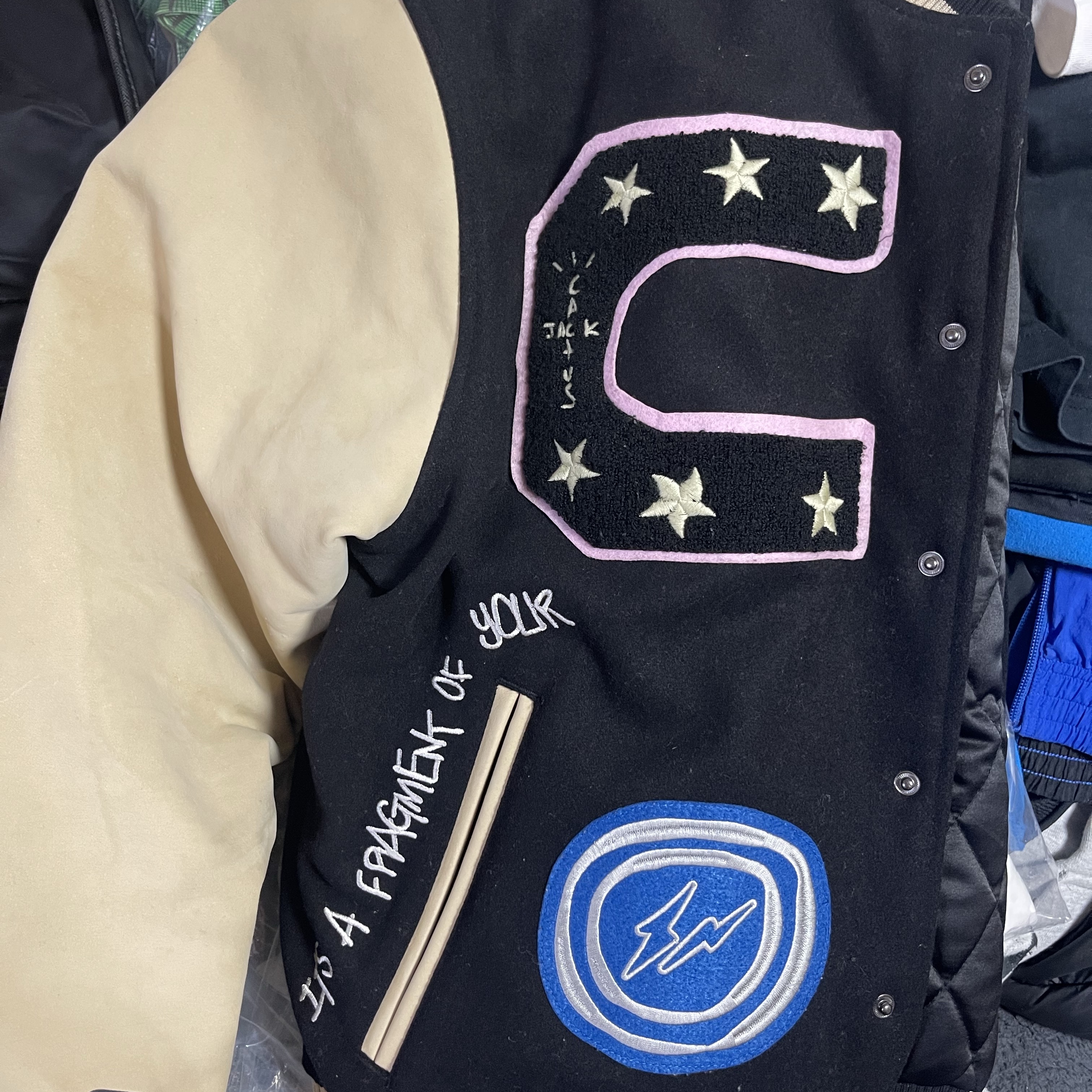 Jordan x Travis Scott Varsity Jacket Antique Brown - US/EU 착용 스타일