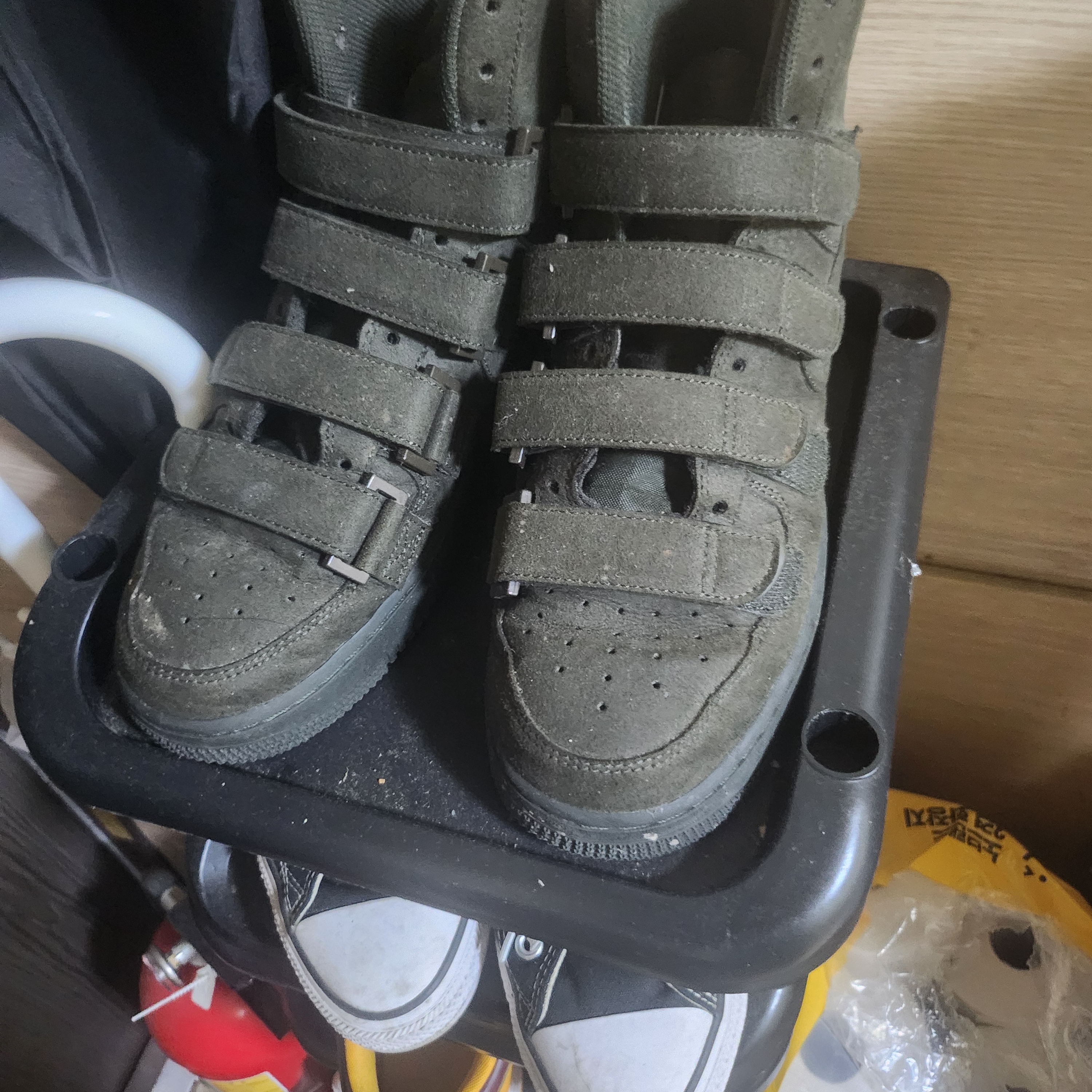 Nike x Billie Eilish Air Force 1 High '07 SP Sequoia 착용 스타일