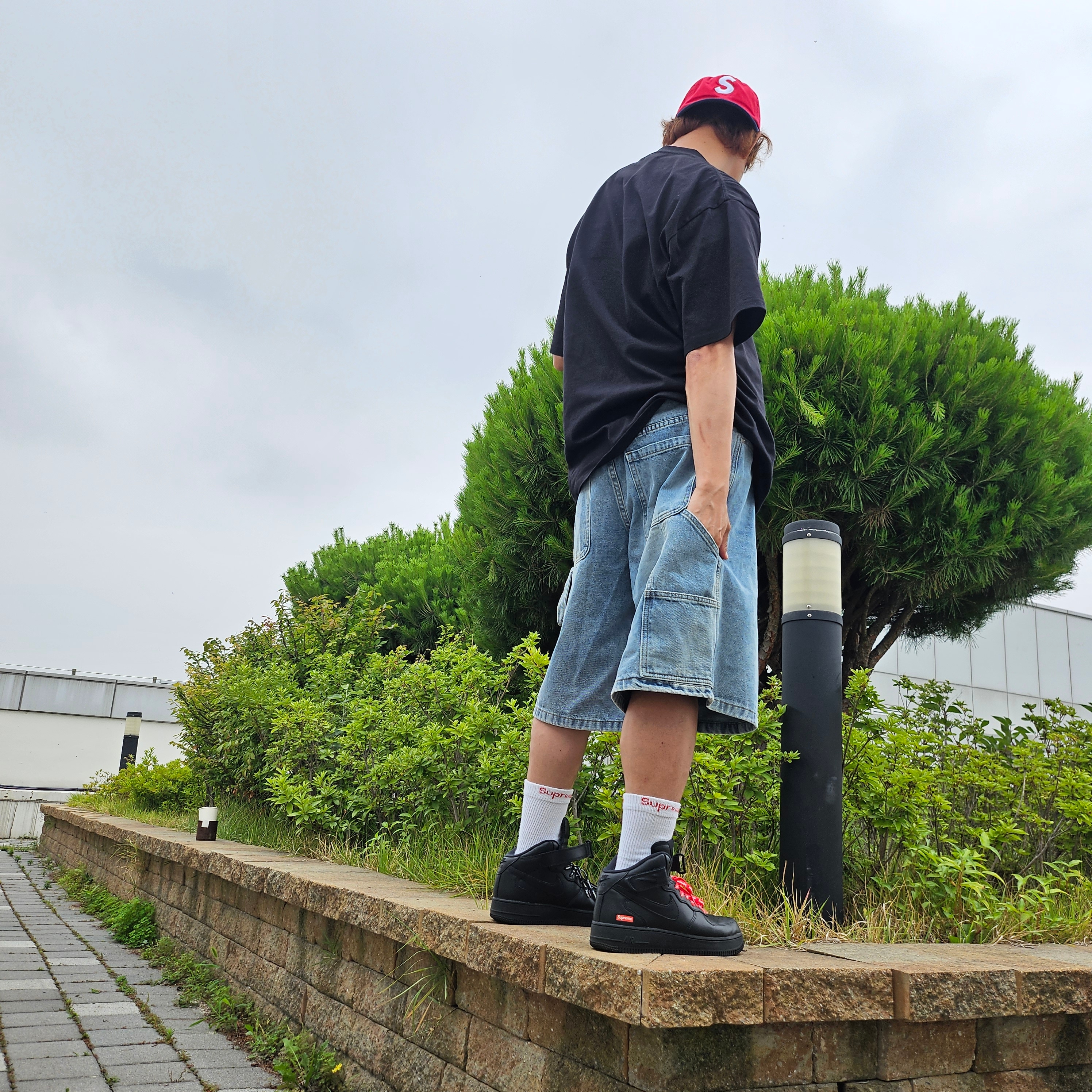 Supreme 2-Tone S Logo 6-Panel Red - 24SS, Nike x Supreme Air Force 1 Mid Black 착용 스타일 - 4