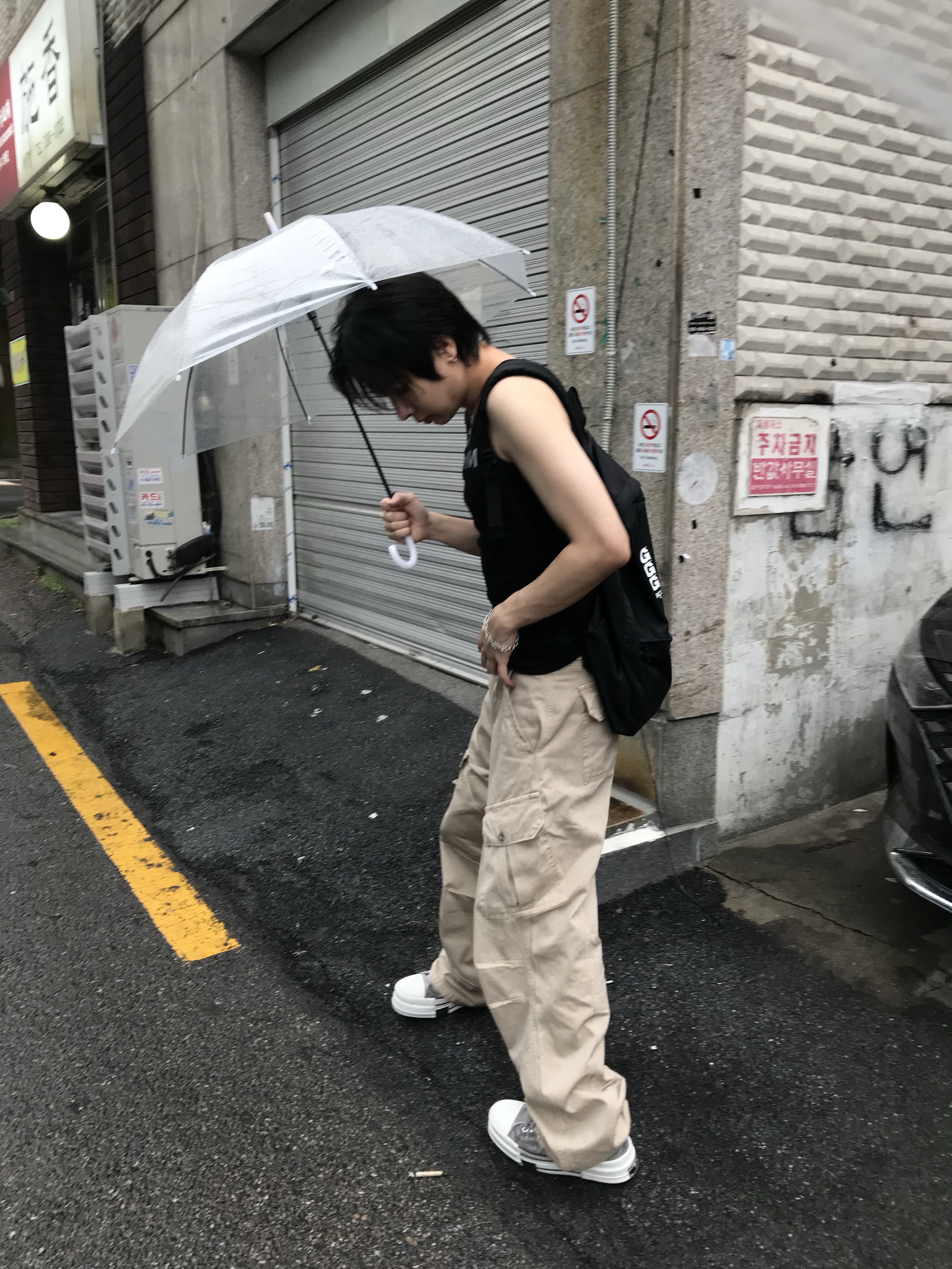CDG Backpack Black 착용 스타일 - 3